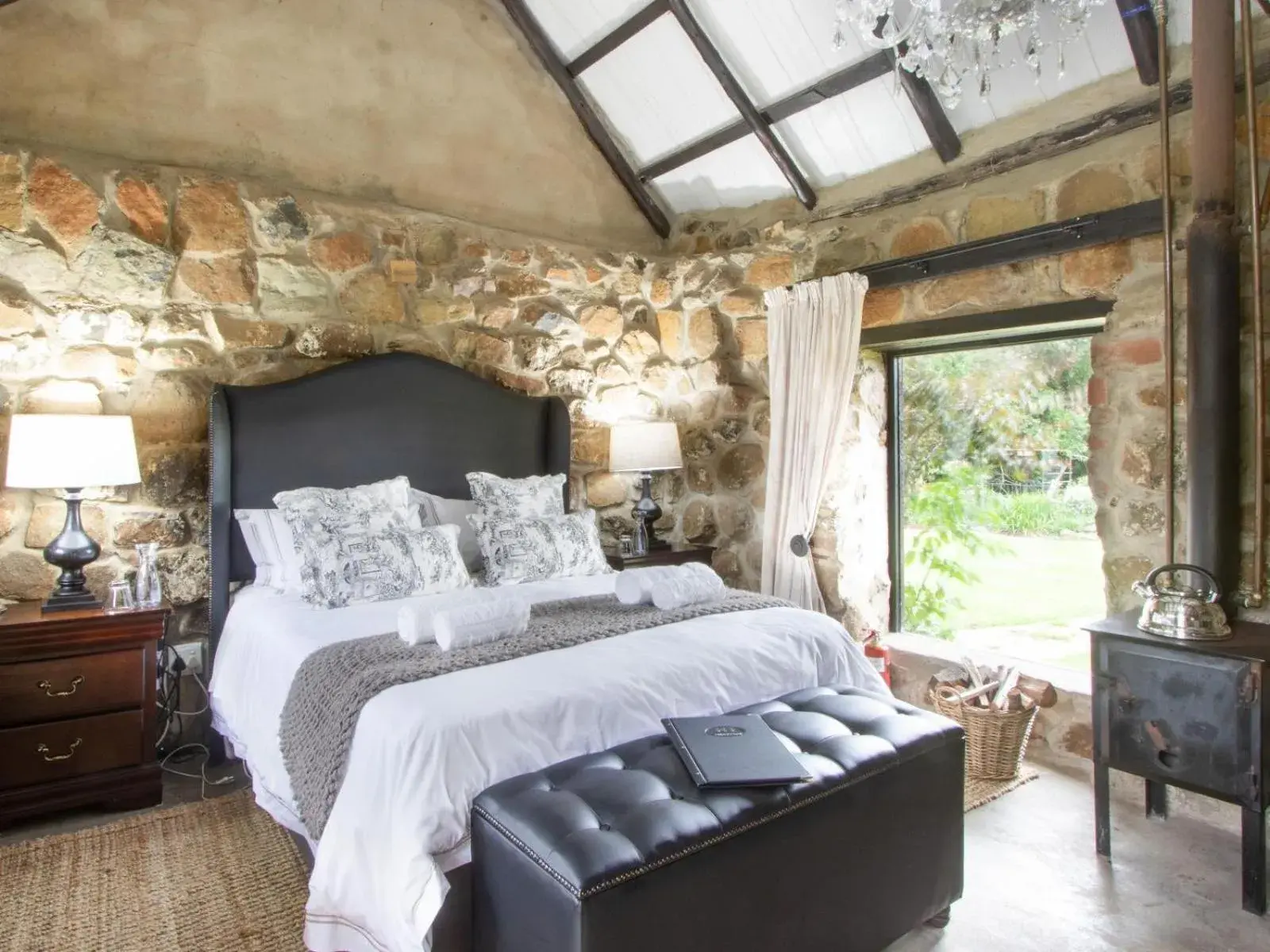 Luxury King Room - single occupancy in Flitwick Ranch Luxury King Room - single occupancy in Flitwick Ranch