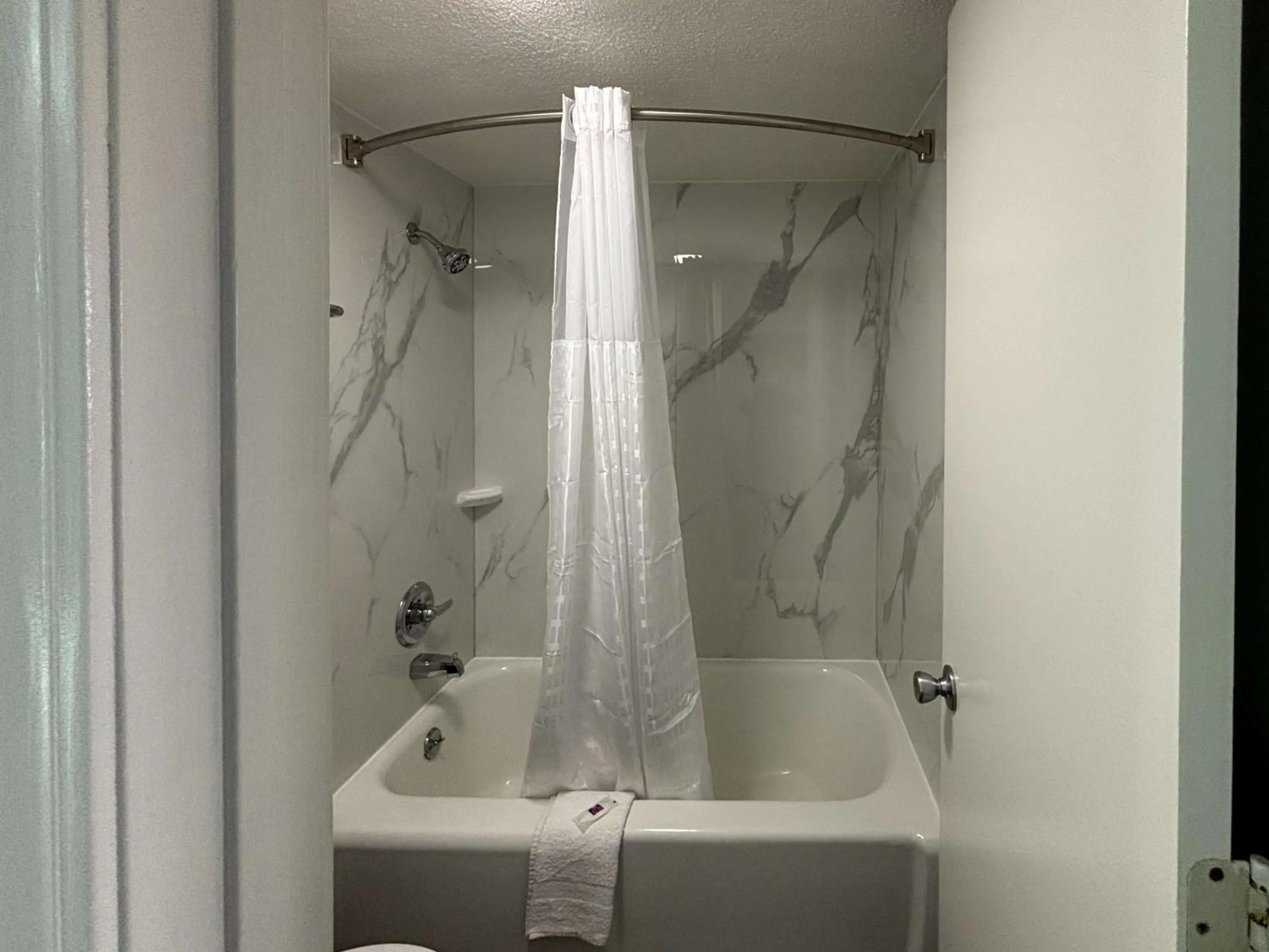 Bathroom in Motel 6 Richmond, KY EKU Campus Area