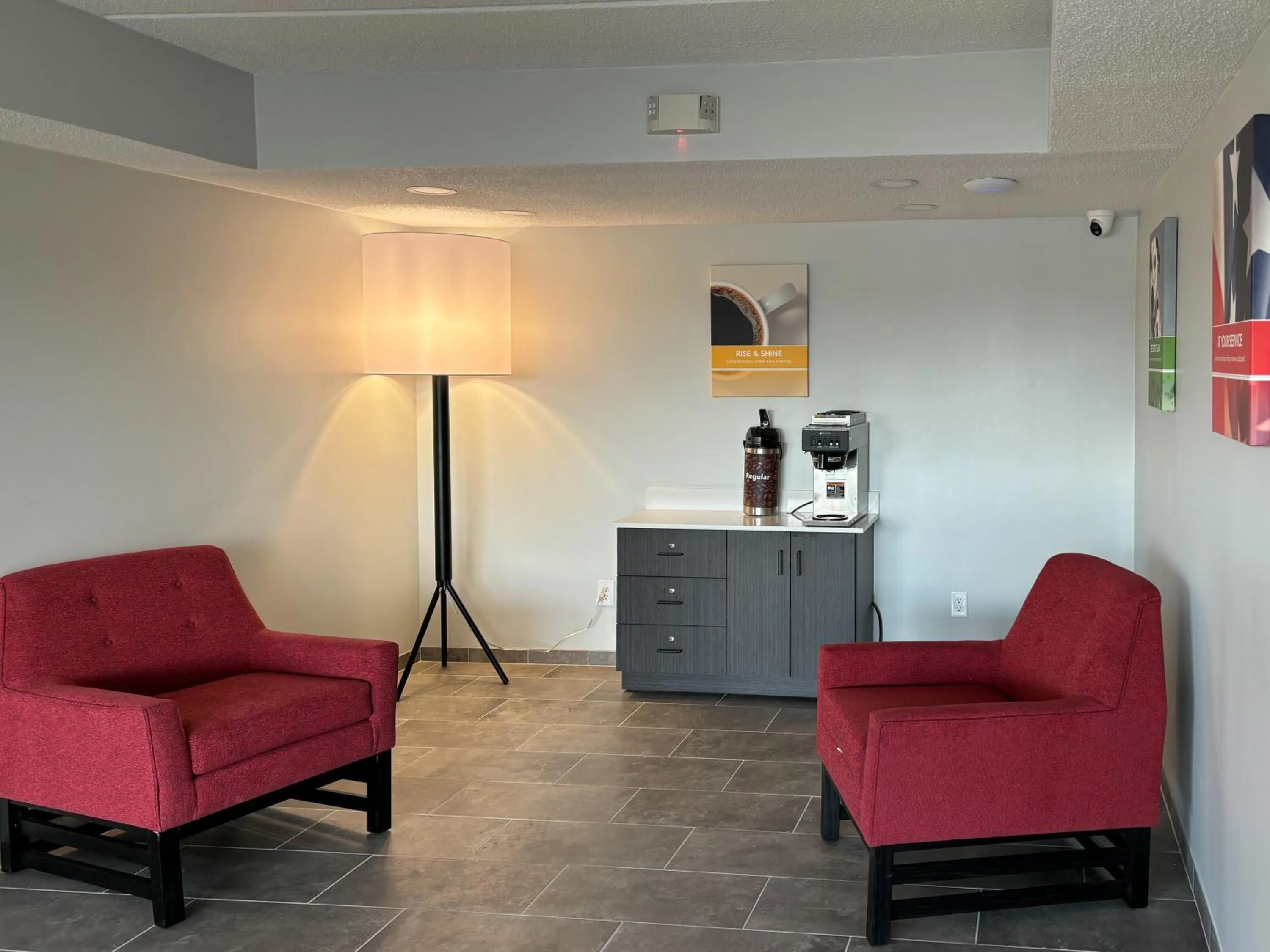 Lobby or reception in Motel 6 Richmond, KY EKU Campus Area