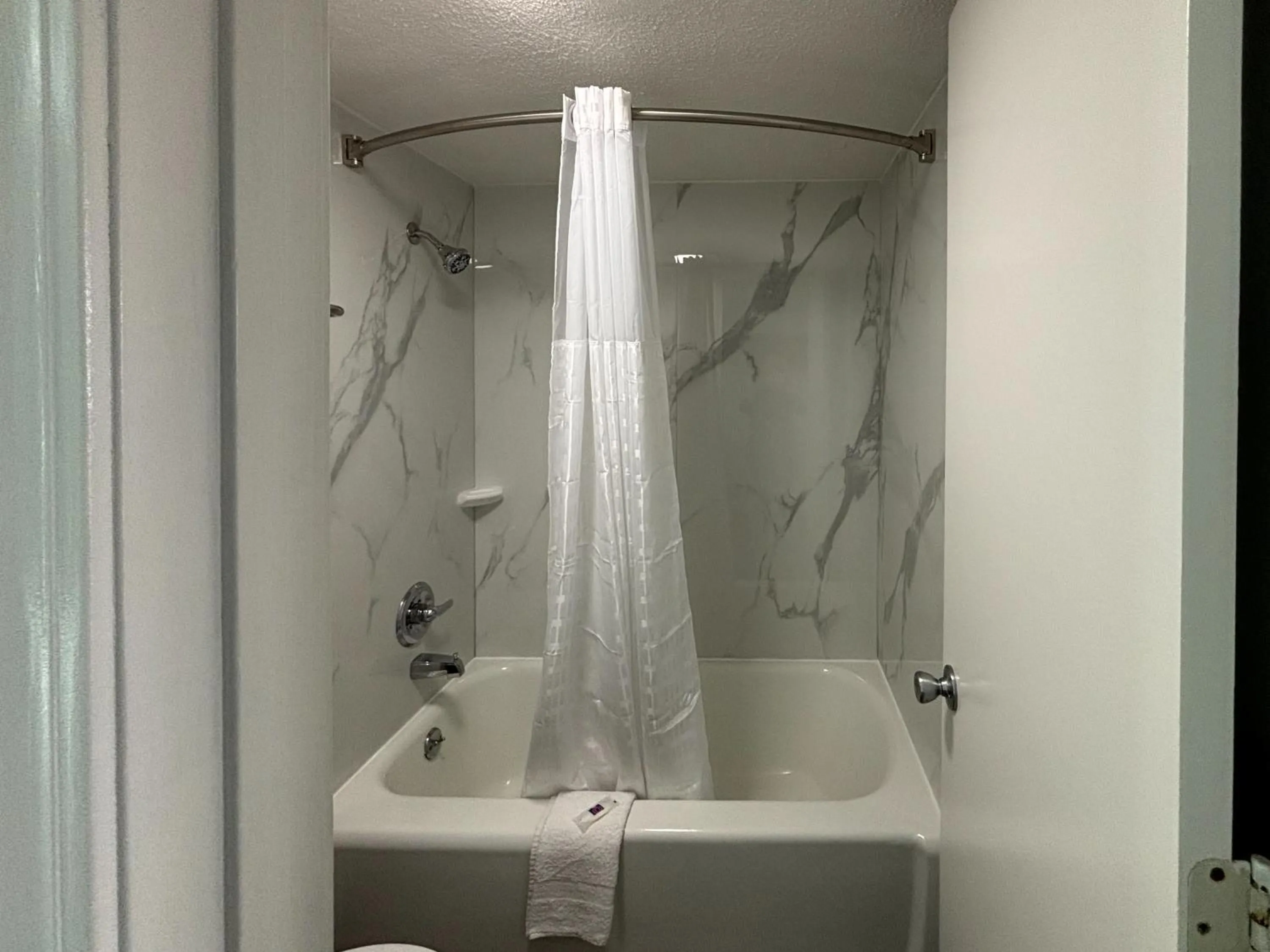 Bathroom in Motel 6 Richmond, KY EKU Campus Area