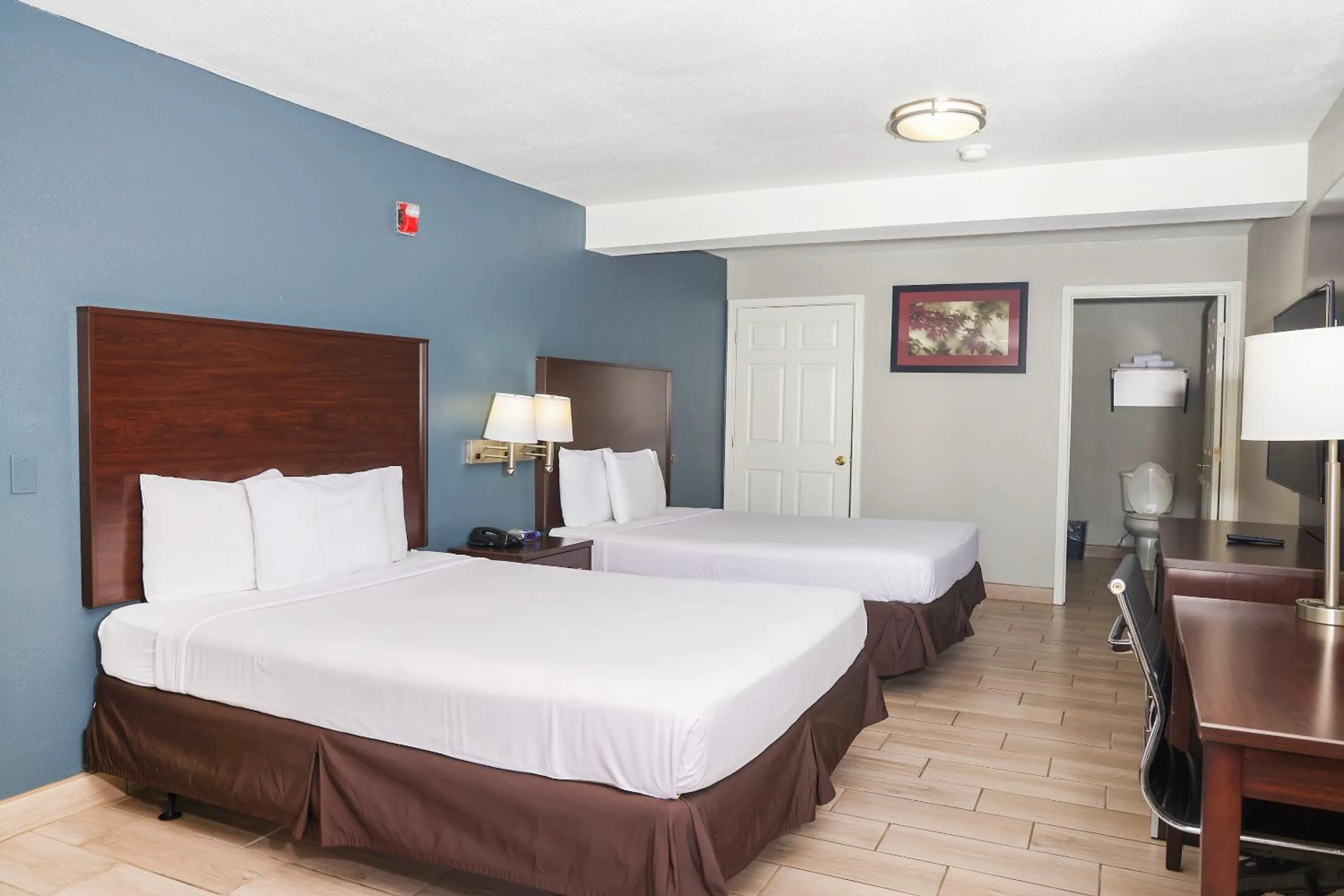 Bedroom, Bed in OYO Hotel McAllen Airport South