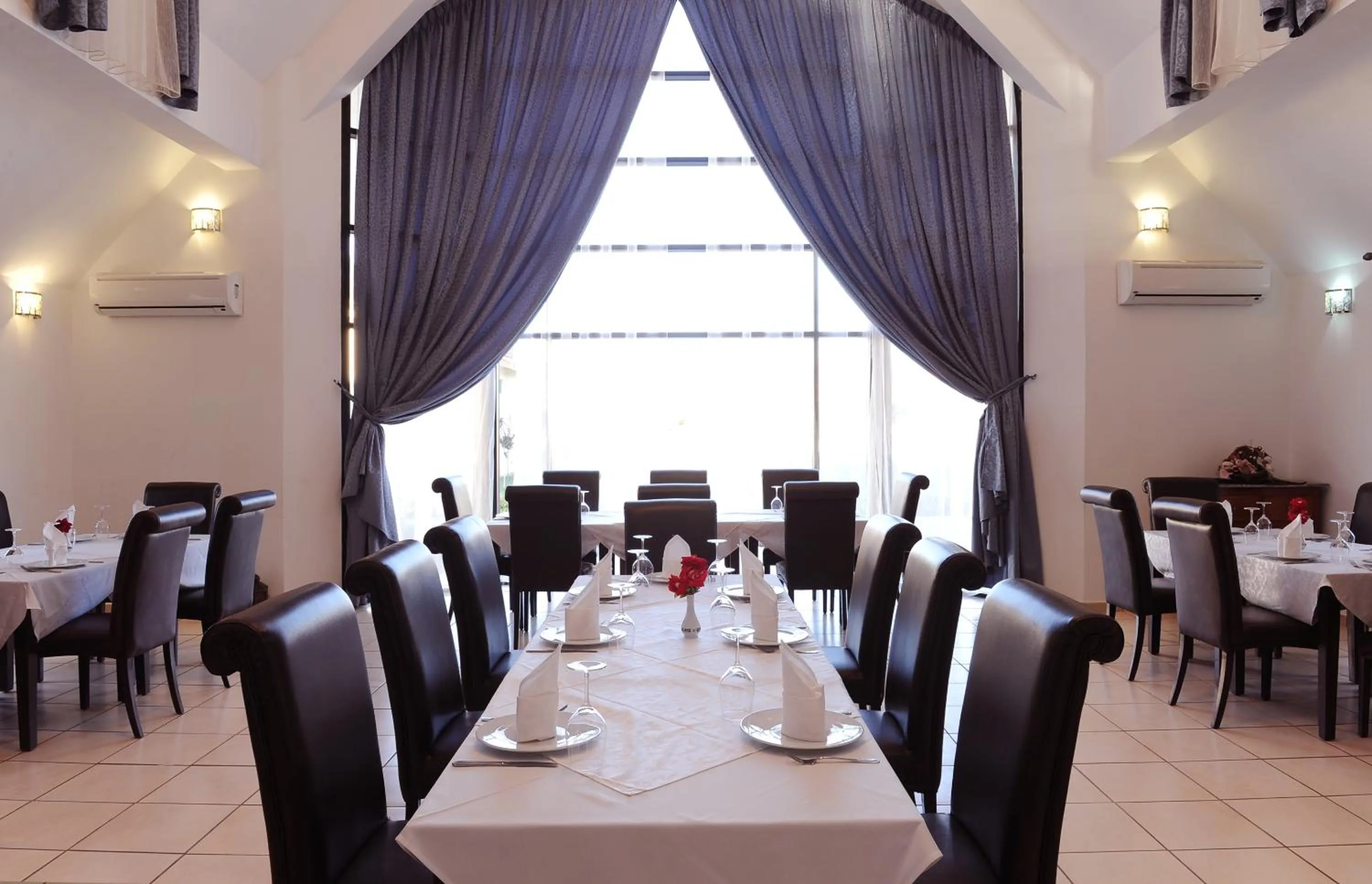 Restaurant/places to eat in Farah Inn Ifrane