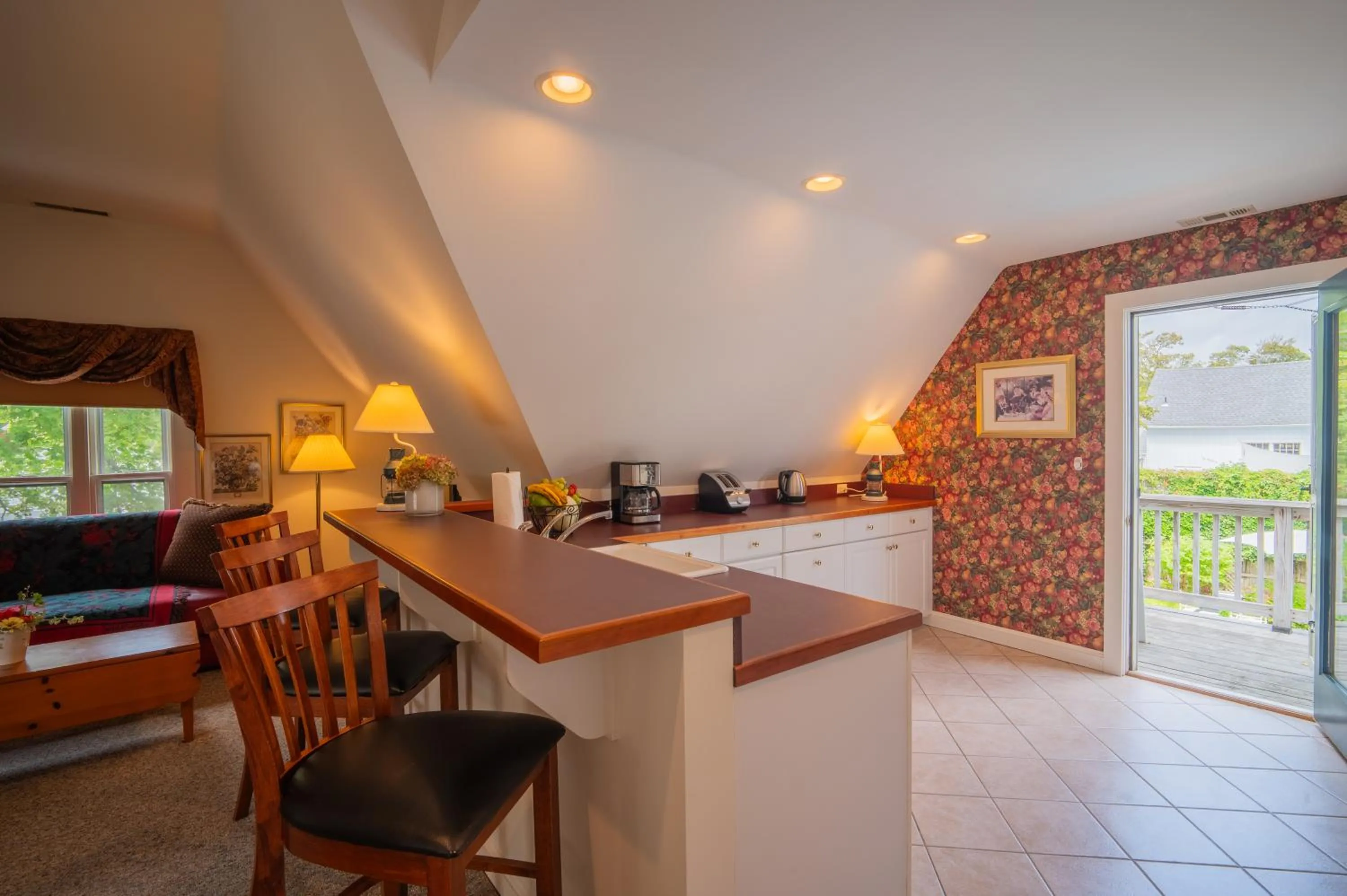 Kitchen or kitchenette in The Winstead Inn