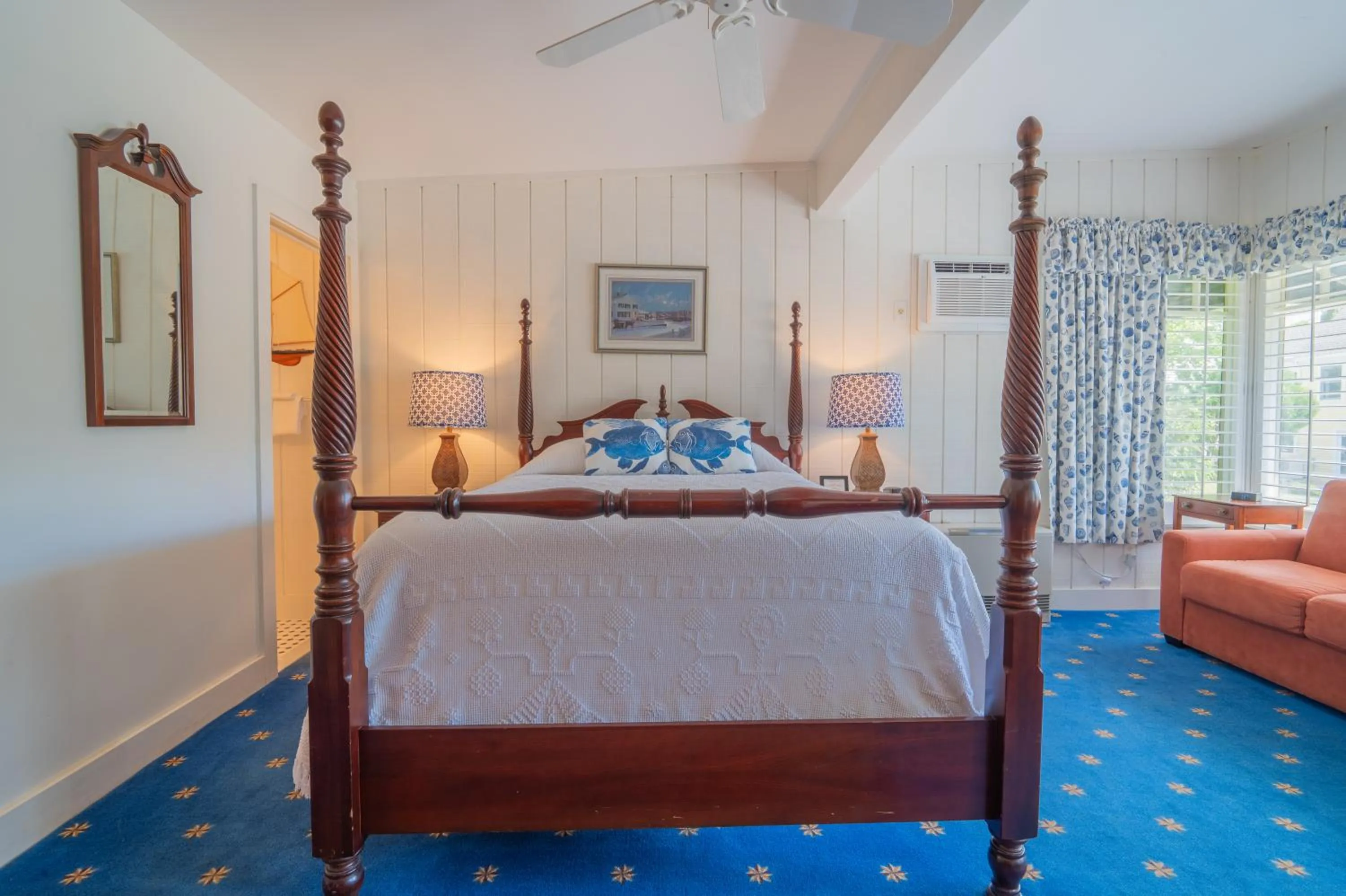Bed in The Winstead Inn