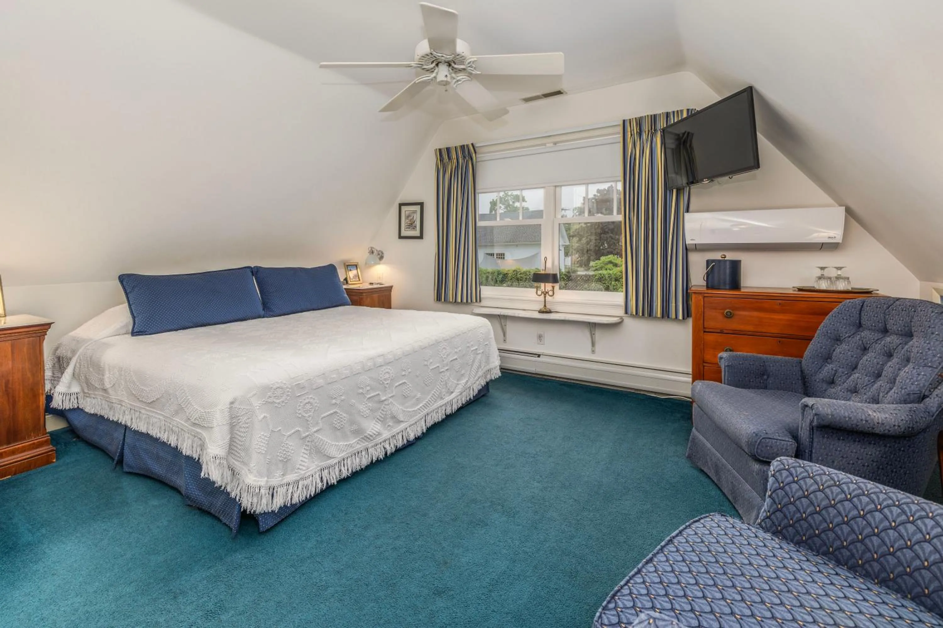 King Room - Winstead Inn in The Winstead Inn