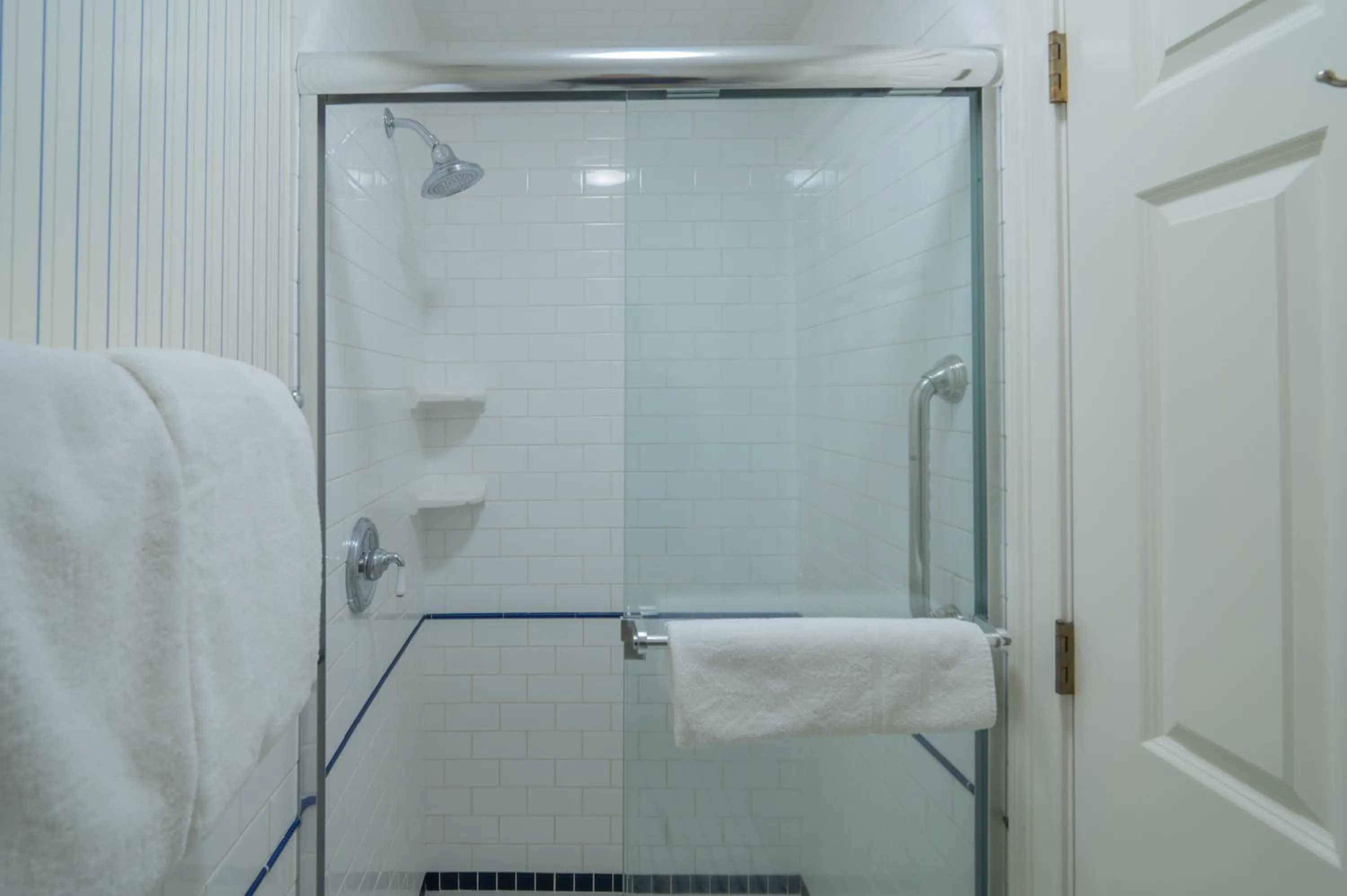 Shower in The Winstead Inn
