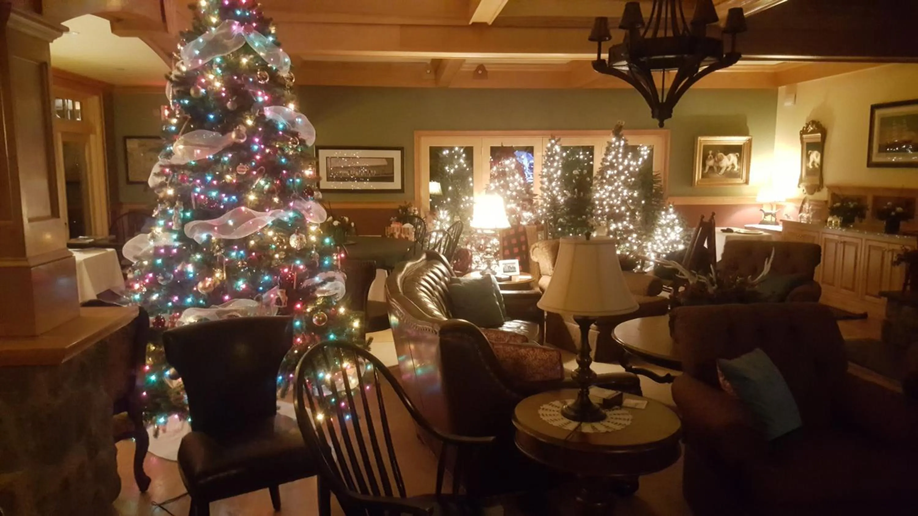 Living room in The Winstead Inn