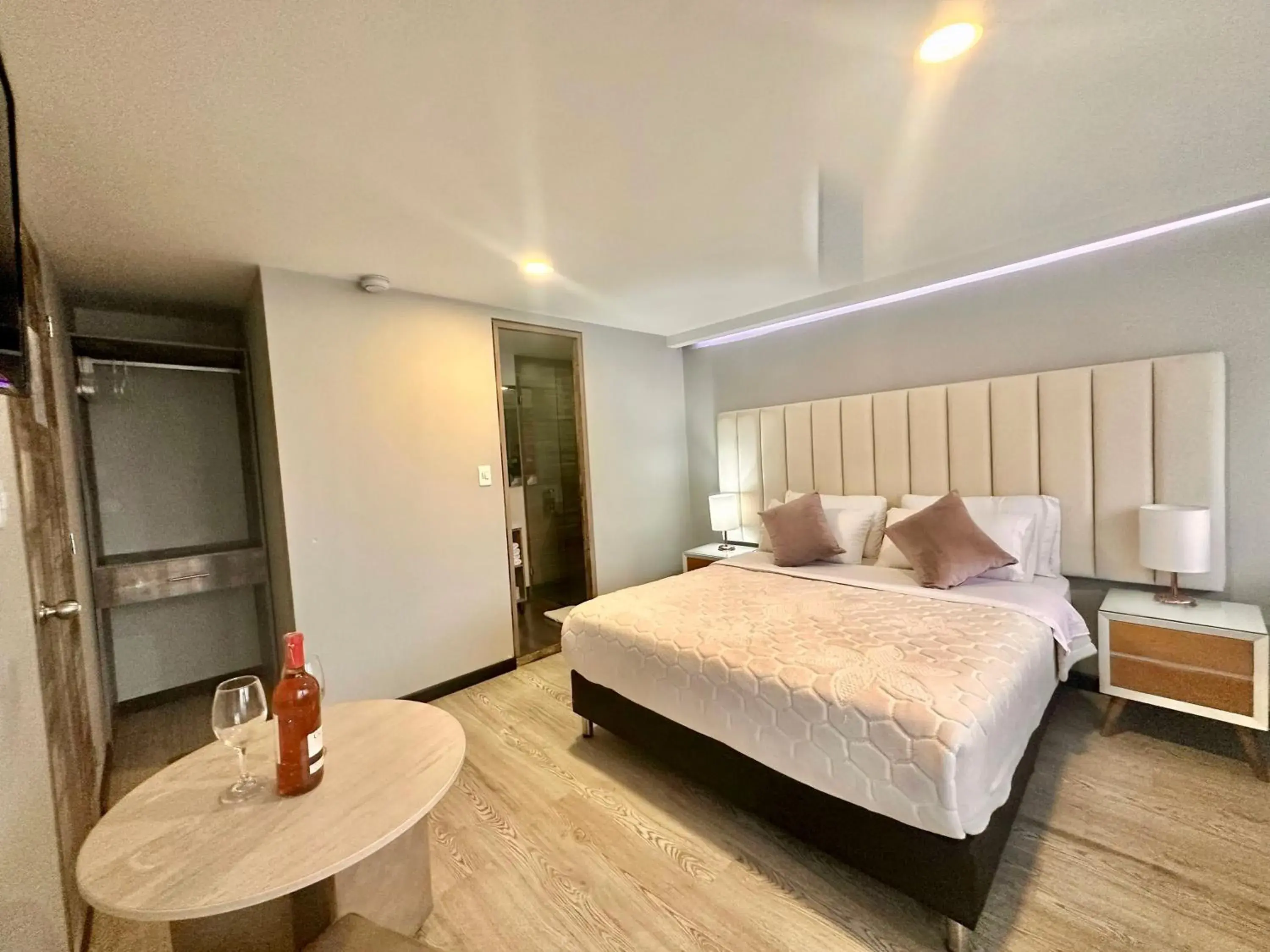 Queen Room with Balcony - single occupancy in Hotel Agora Boutique Queen Room with Balcony - single occupancy in Hotel Agora Boutique