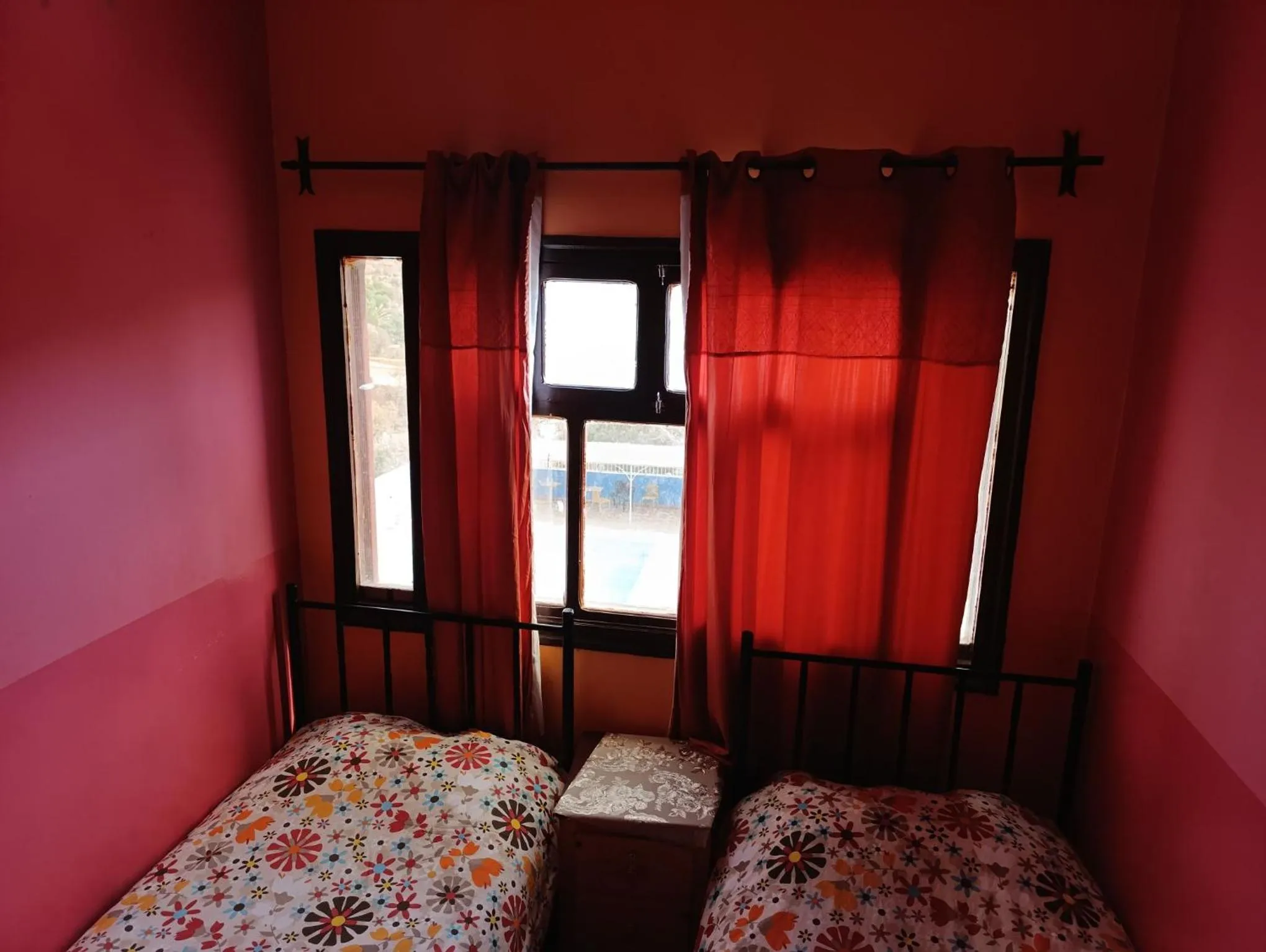 Mountain view, Bed in Auberge Restaurant le Safran