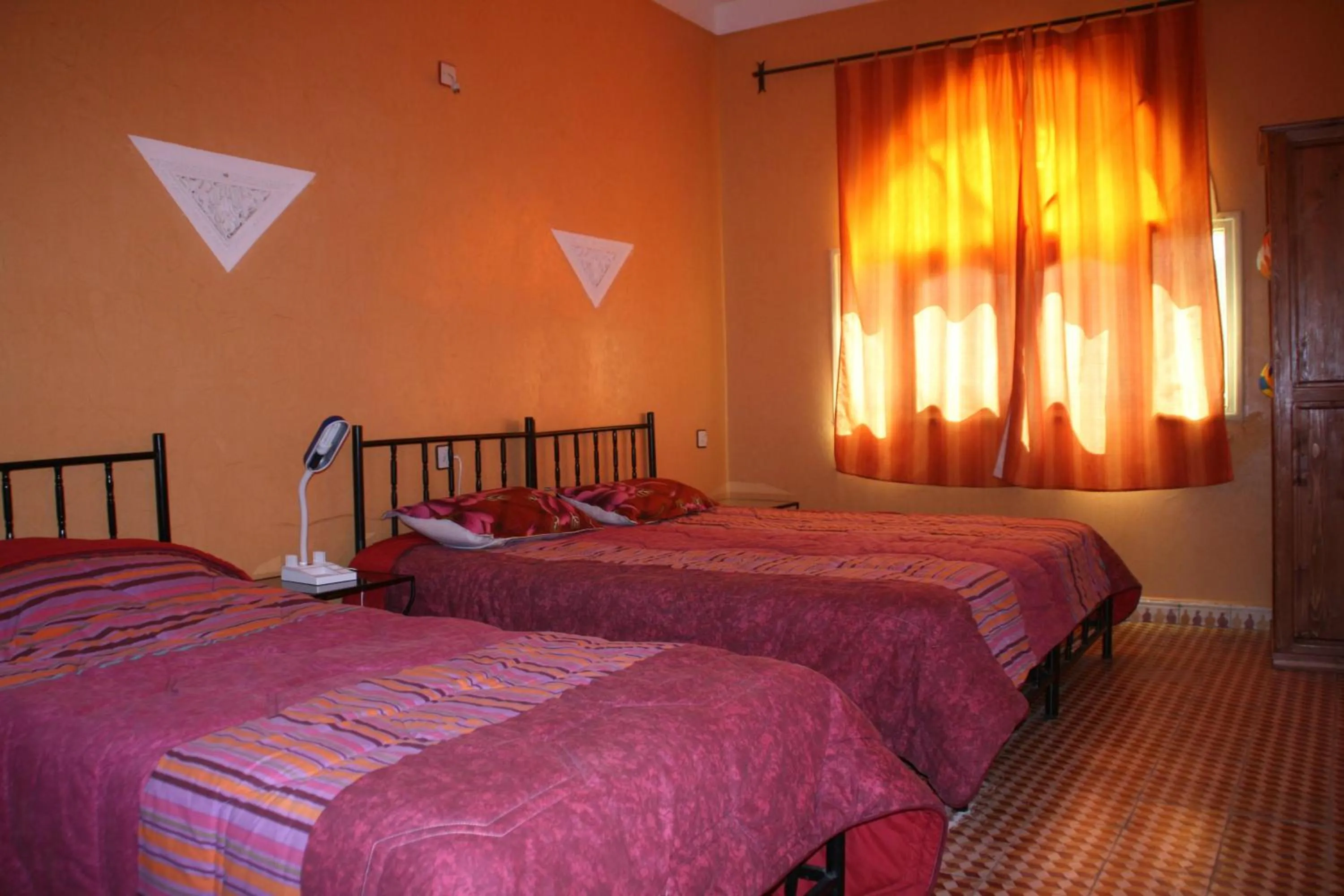 Photo of the whole room, Bed in Auberge Restaurant le Safran