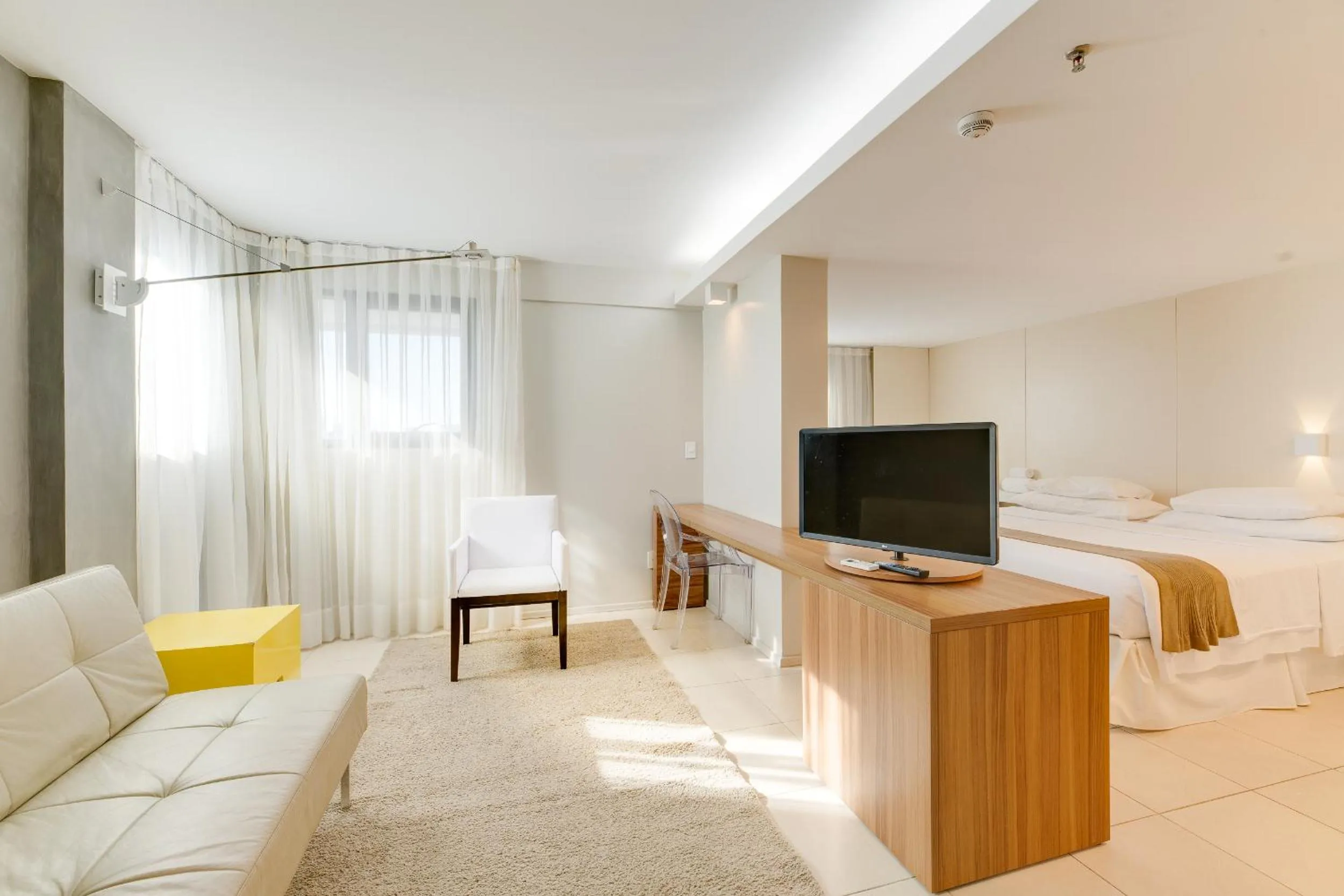 Photo of the whole room, Bed in Meridiano Hotel