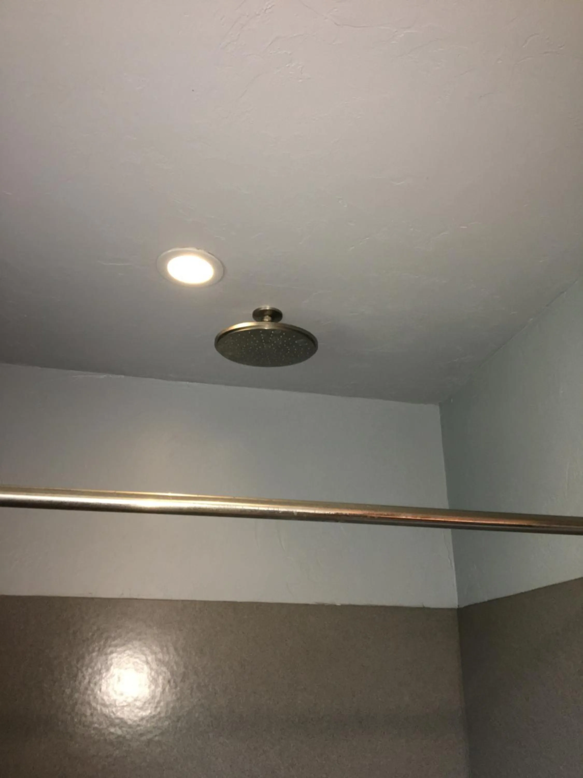 Bathroom in Pearlessence Vineyard Inn