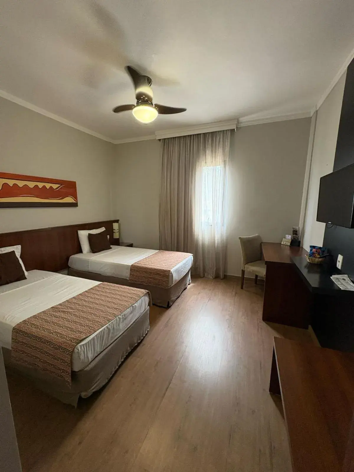 Quarto Econômico com 2 camas de Solteiro e Ventilador - single occupancy in Class Hotel Passos Quarto Econômico com 2 camas de Solteiro e Ventilador - single occupancy in Class Hotel Passos