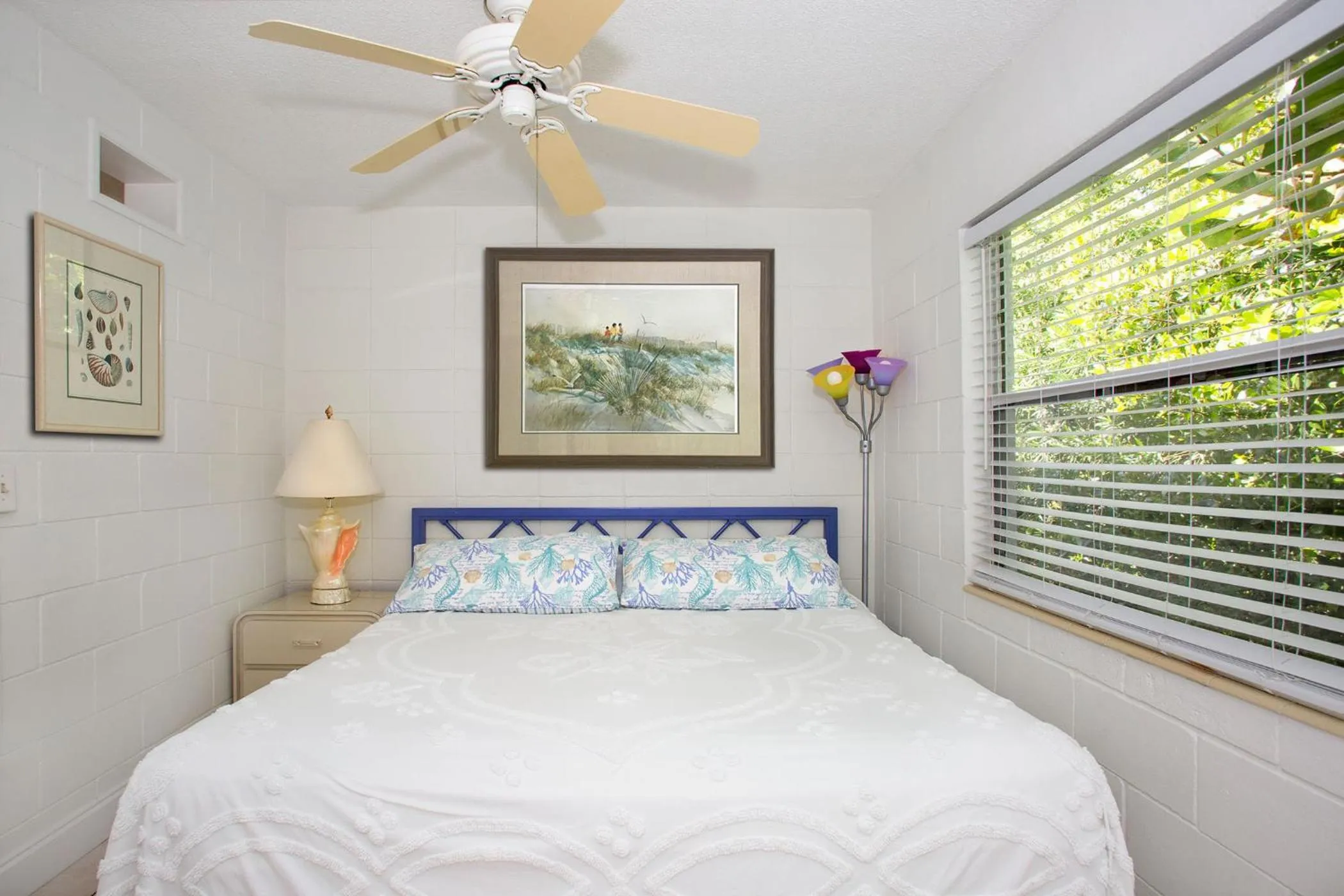 Bed in South Beach Place - Vero Beach