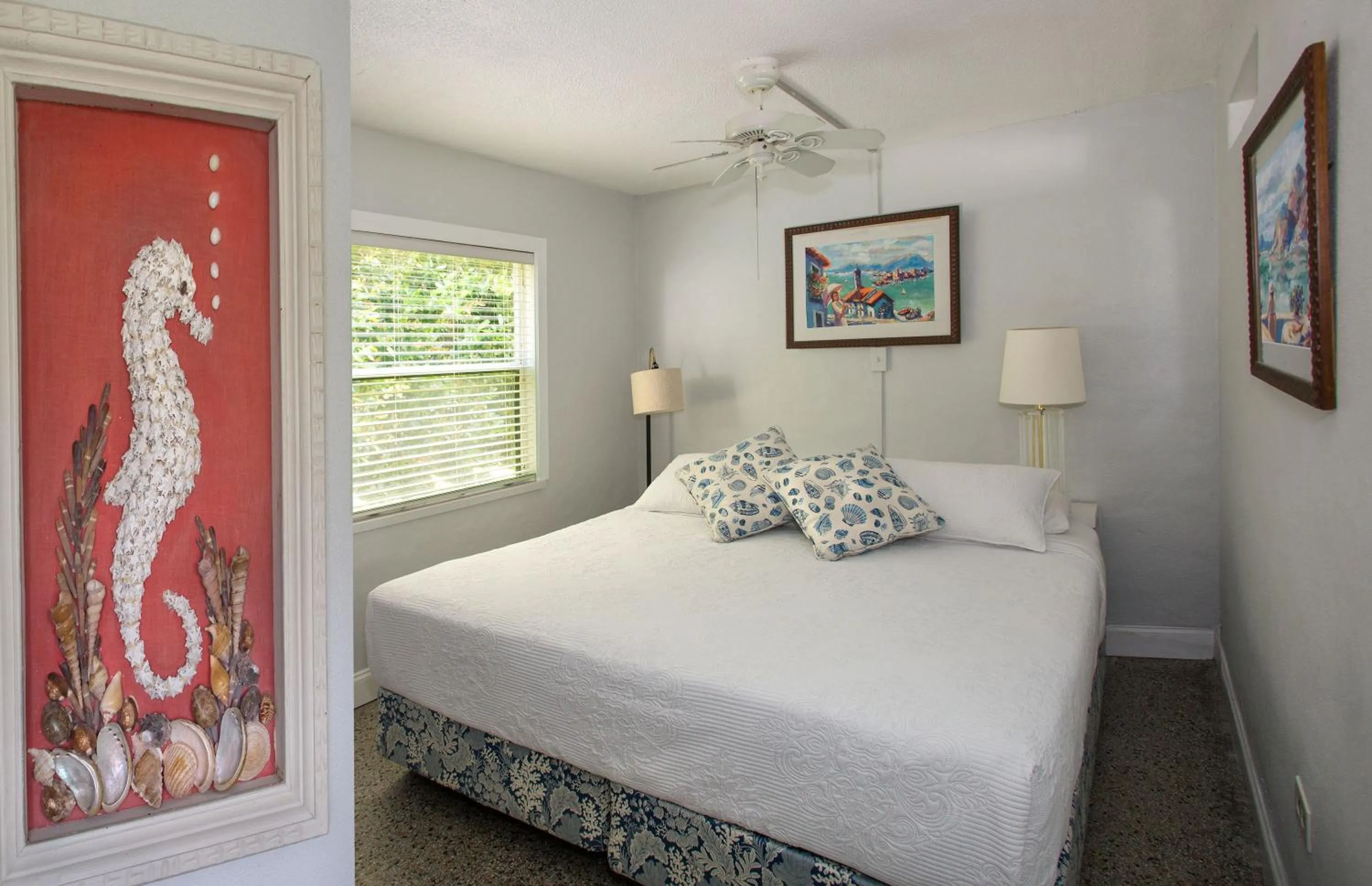 Bed in South Beach Place - Vero Beach