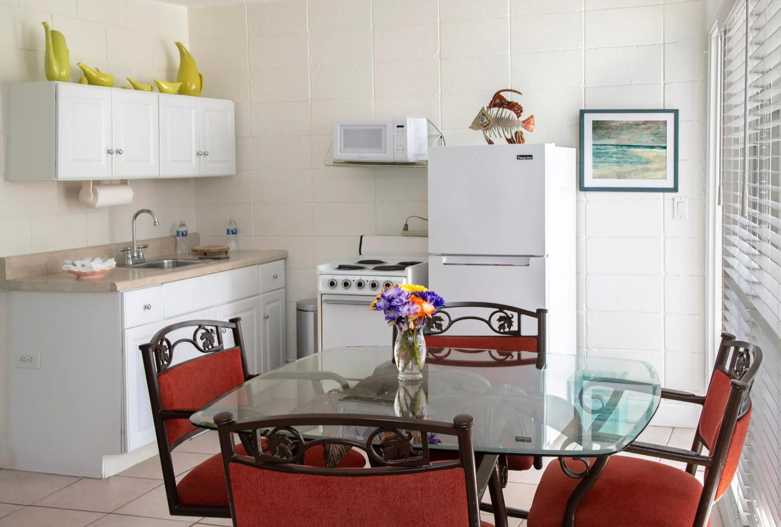 Kitchen or kitchenette in South Beach Place - Vero Beach