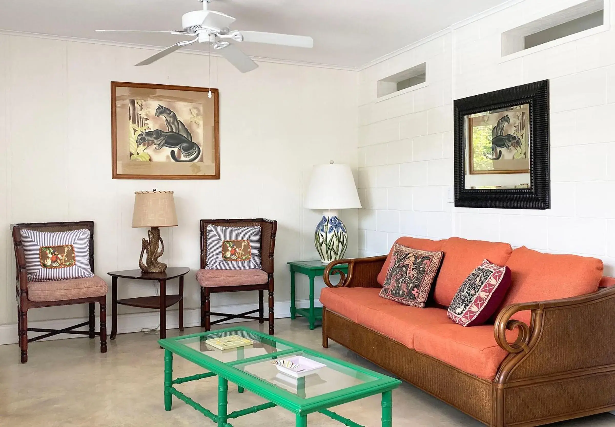 Queen Room - Top Floor in South Beach Place - Vero Beach Queen Room - Top Floor in South Beach Place - Vero Beach