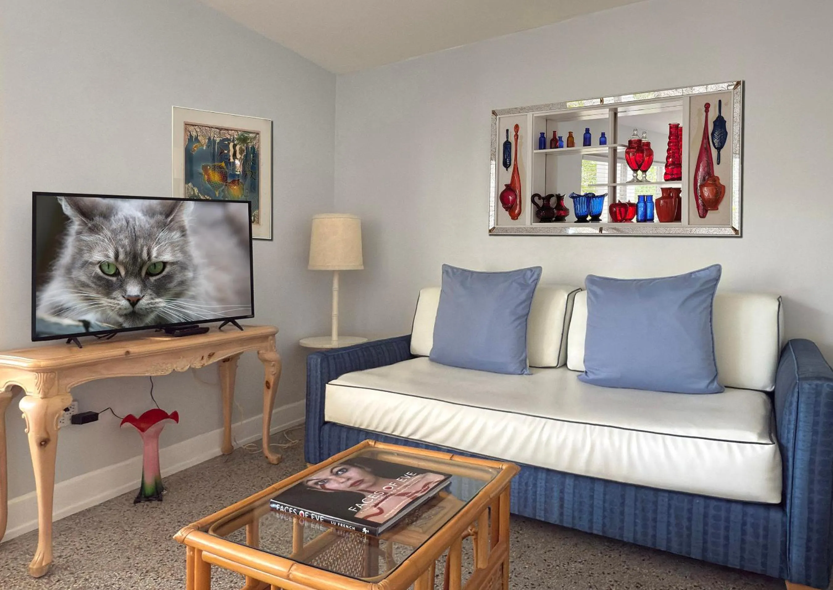 Seating area in South Beach Place - Vero Beach