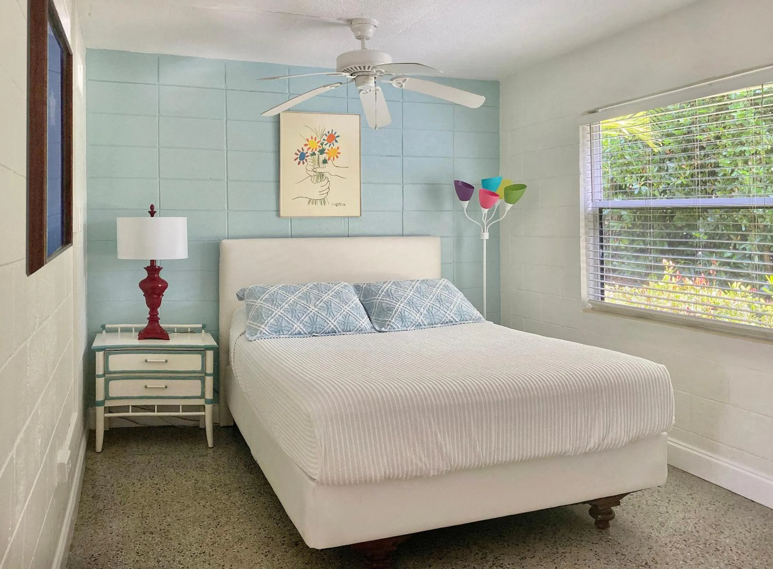 Bed in South Beach Place - Vero Beach
