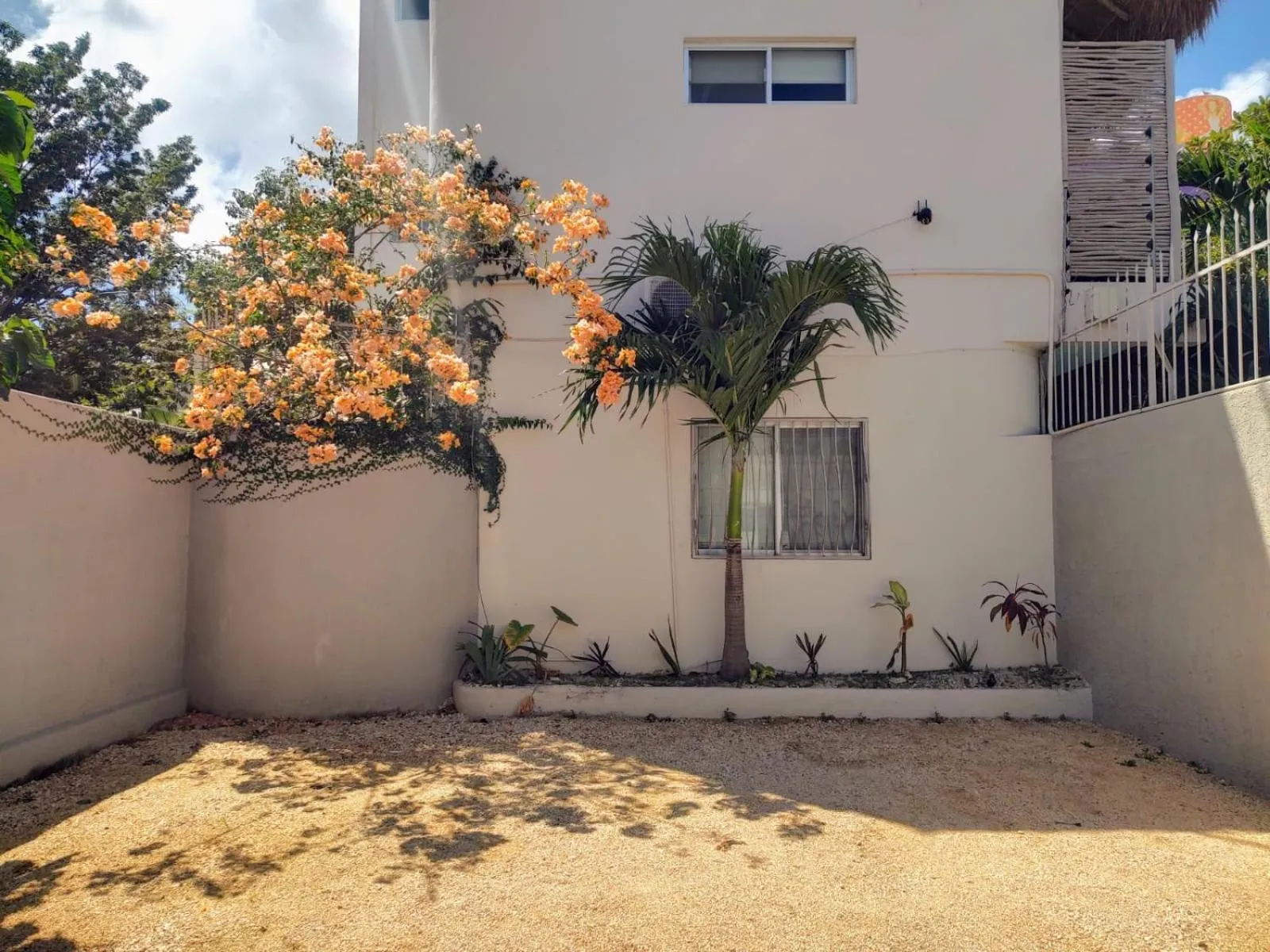 Parking in Villas Geminis Boutique Condohotel