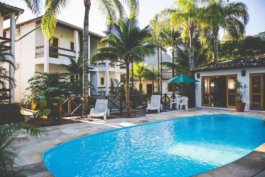 Swimming pool in Pousada Casarão