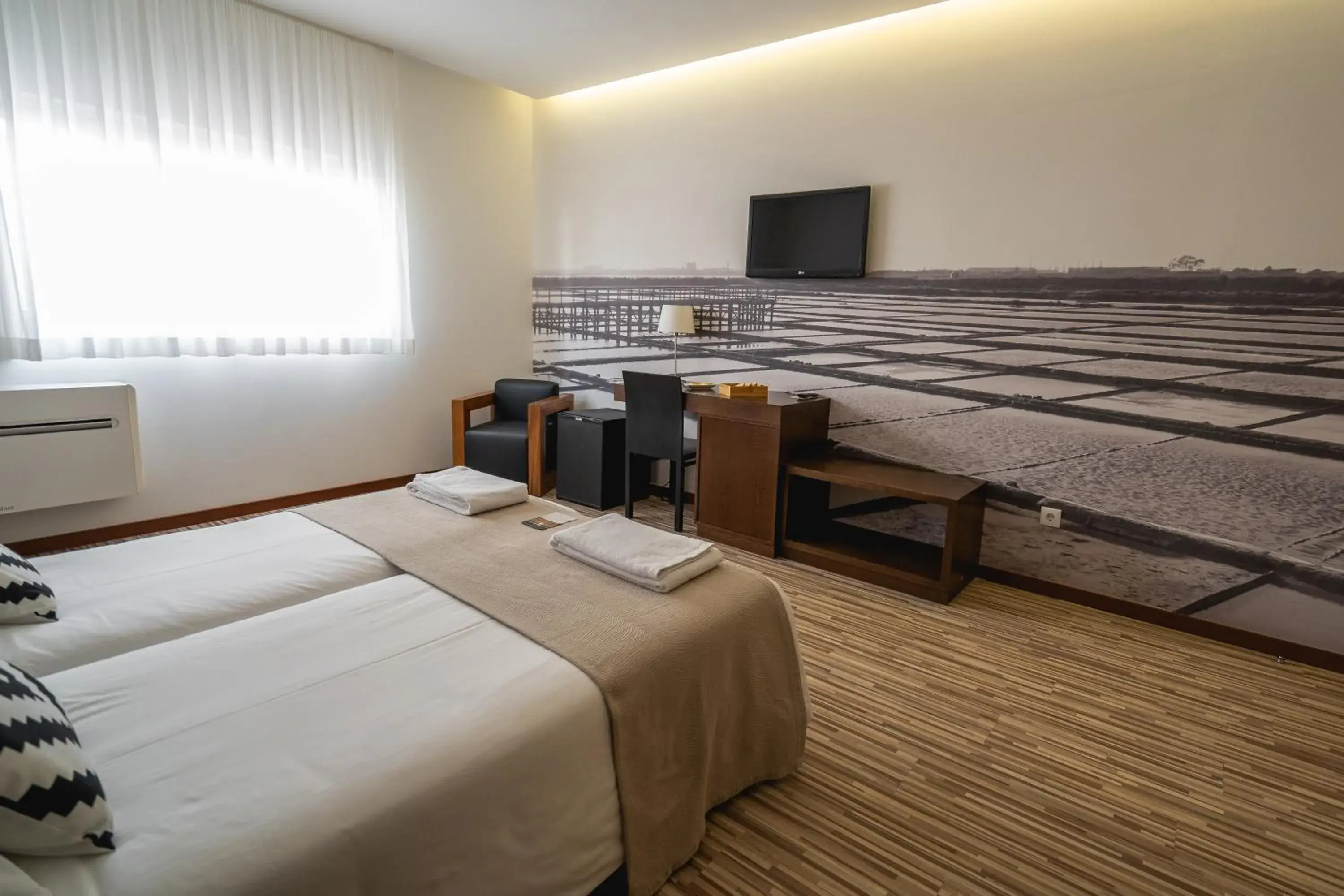 Budget Twin Room in Hotel Farol Budget Twin Room in Hotel Farol