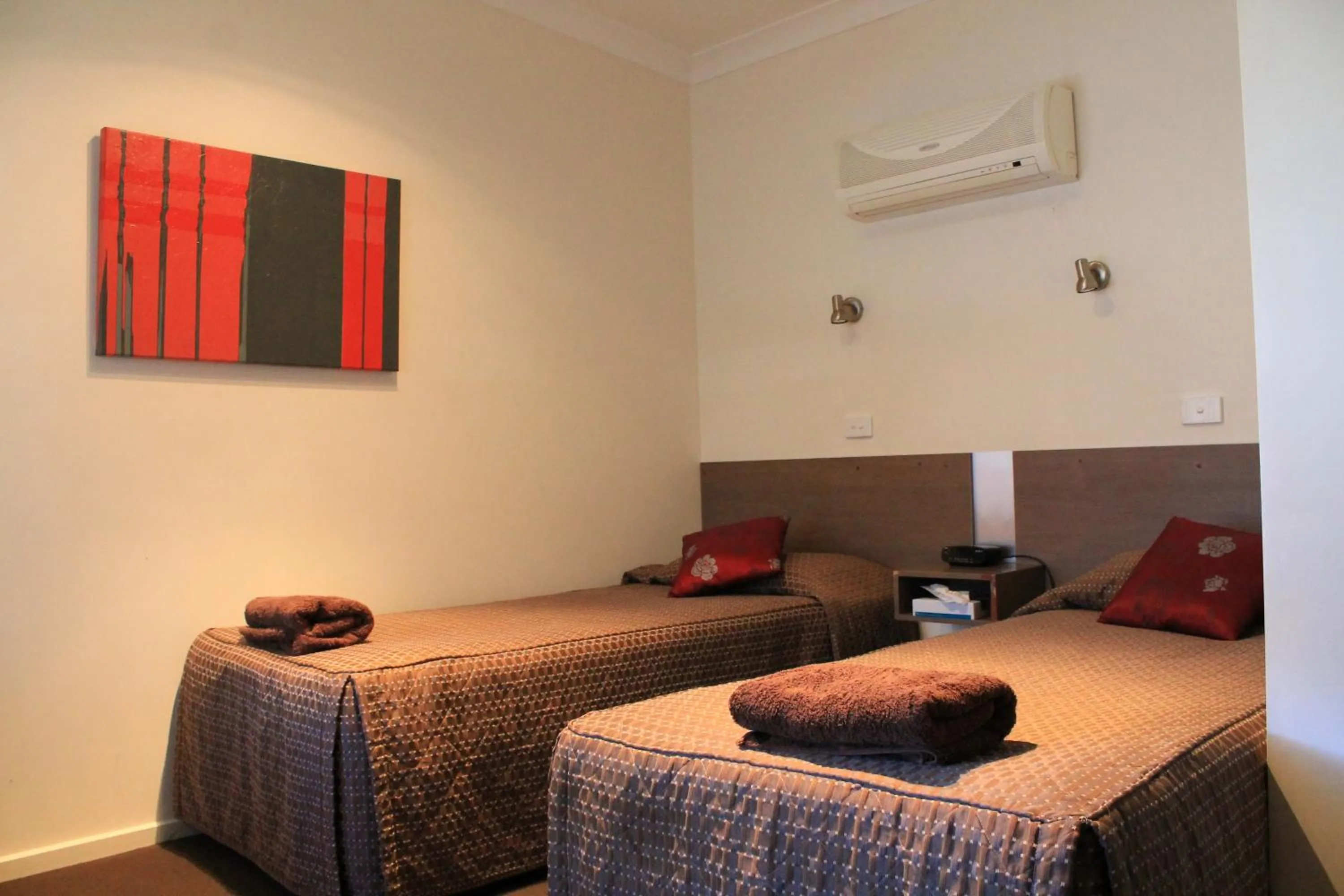 Bed in Chalambar Motel