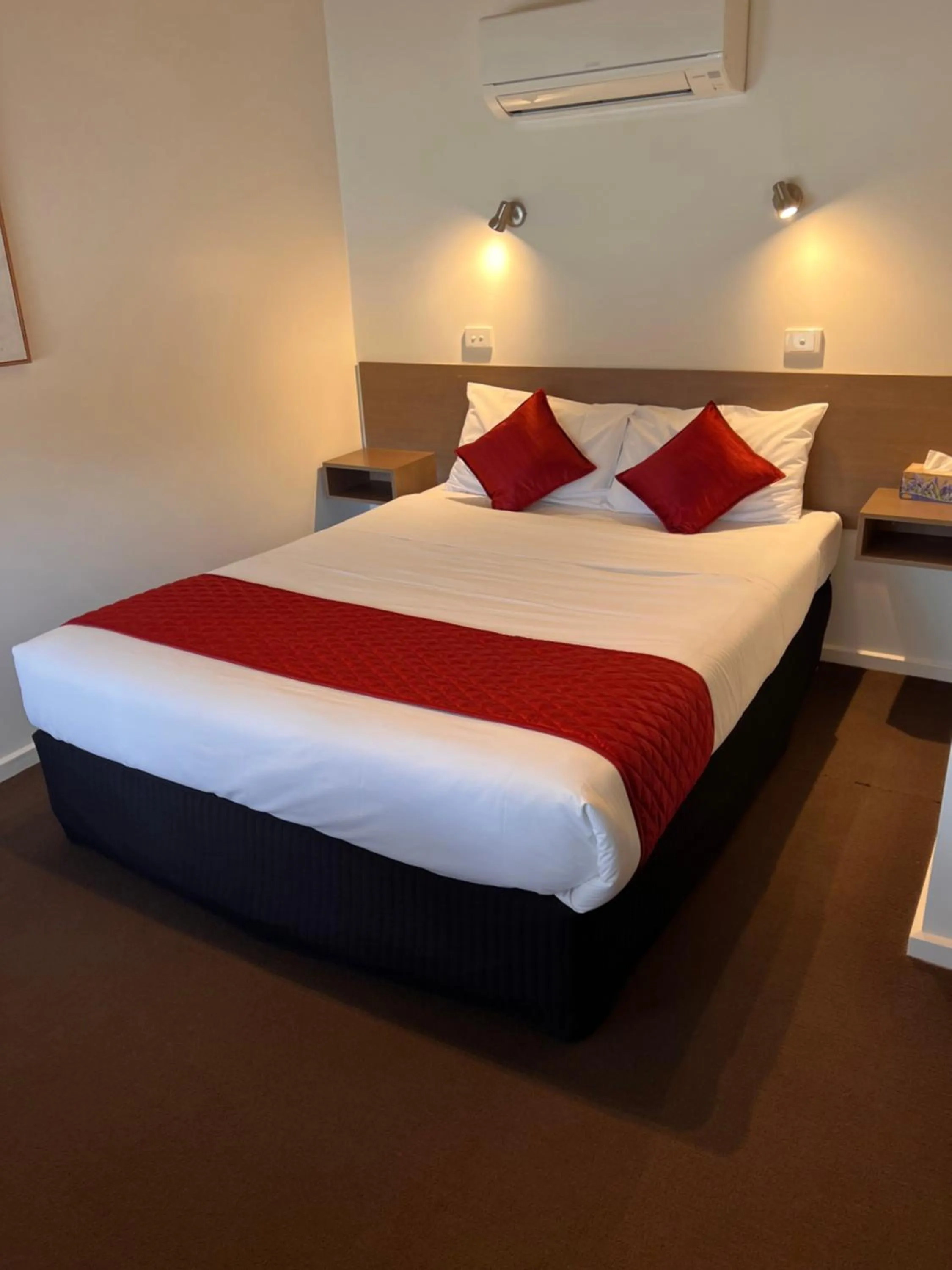 Bed in Chalambar Motel