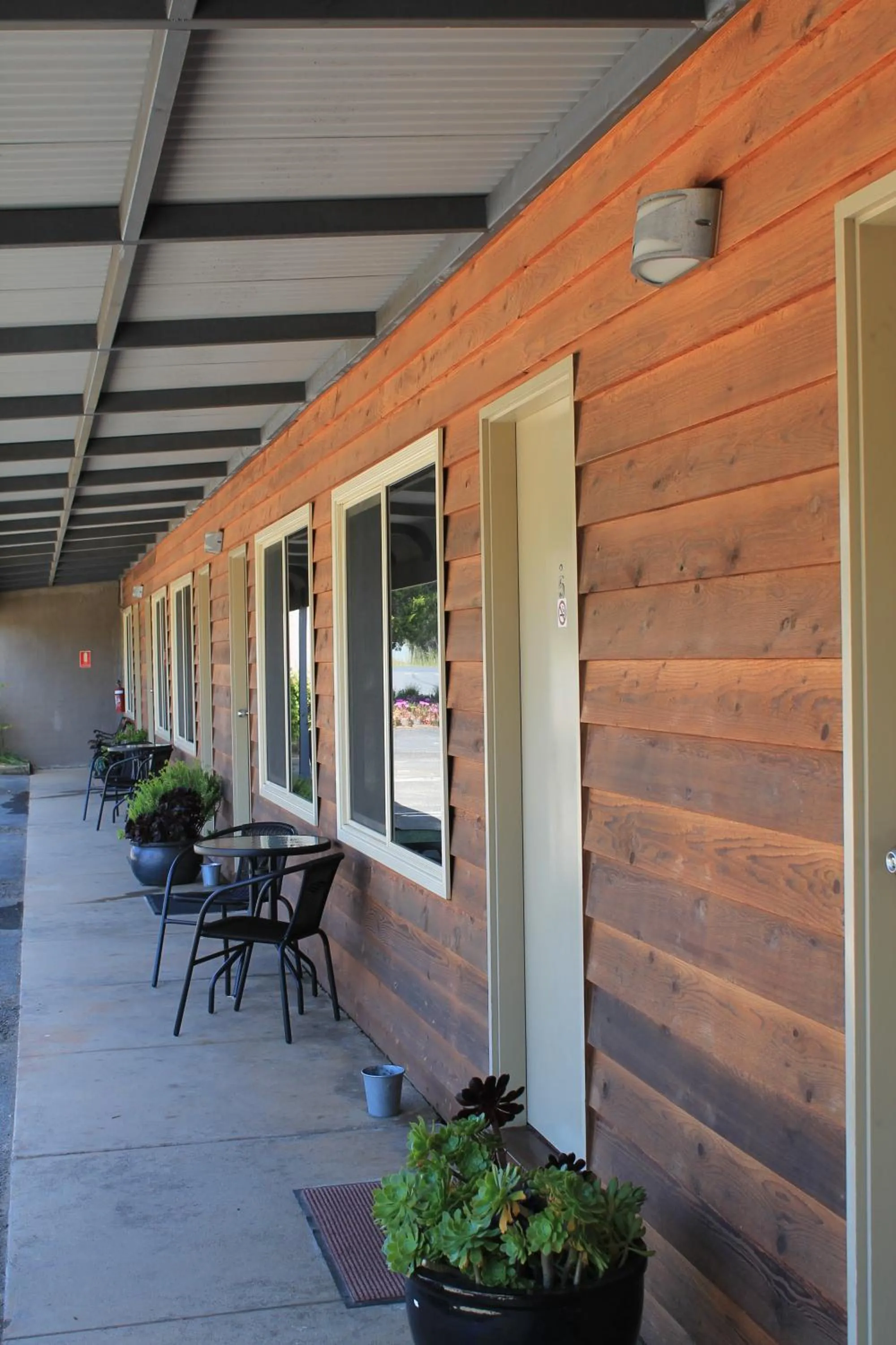 Property building in Chalambar Motel