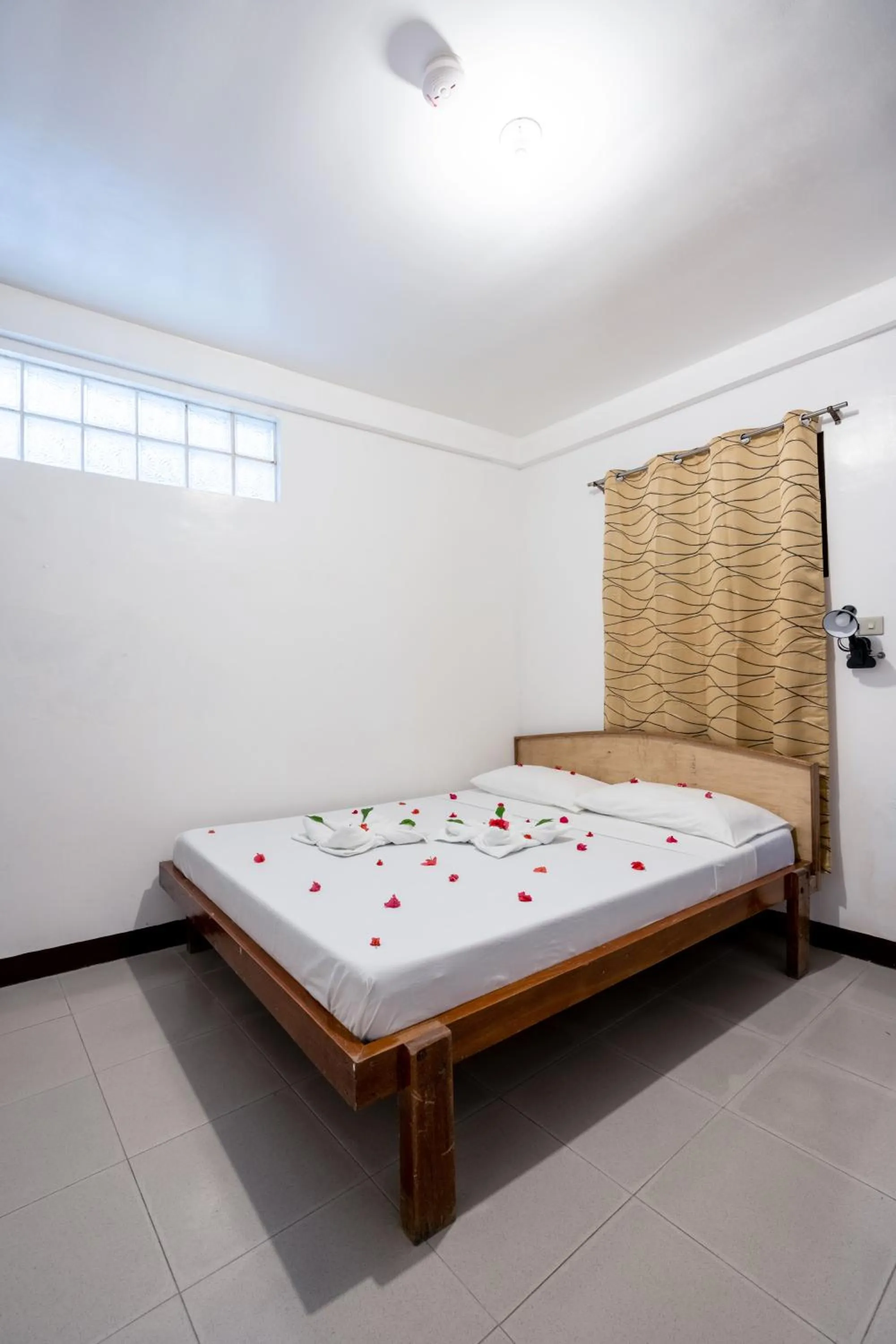 Bed in Scandi Divers