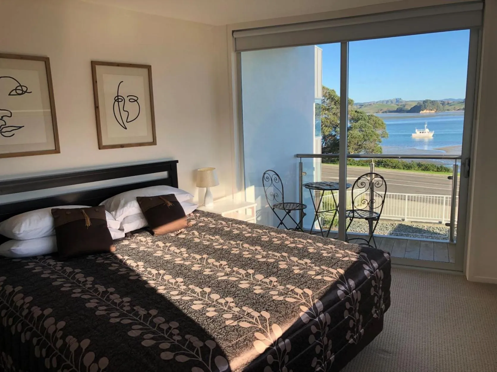 Bed in Ohope Beach Resort