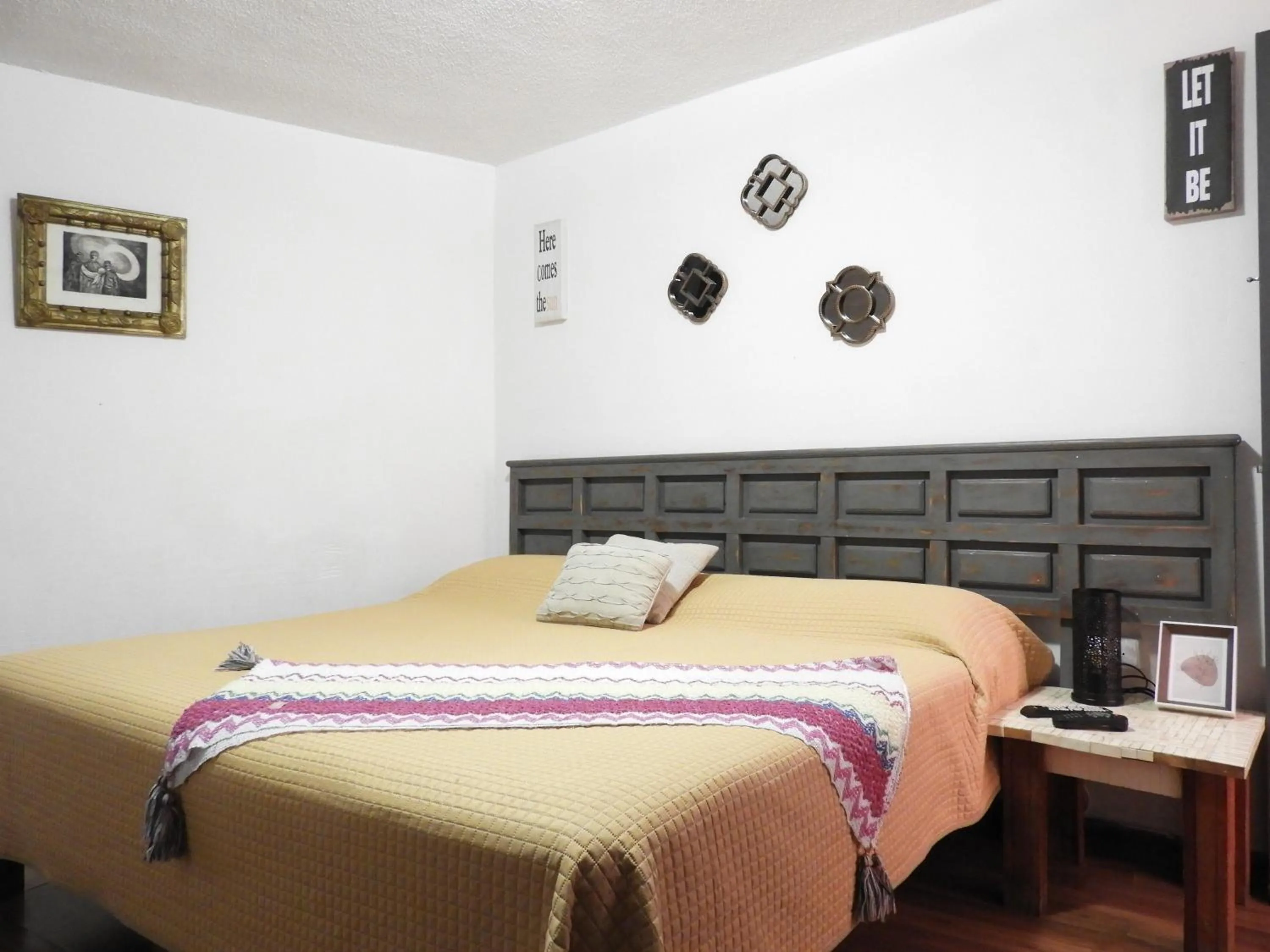Bed in El Refugio de San Matías
