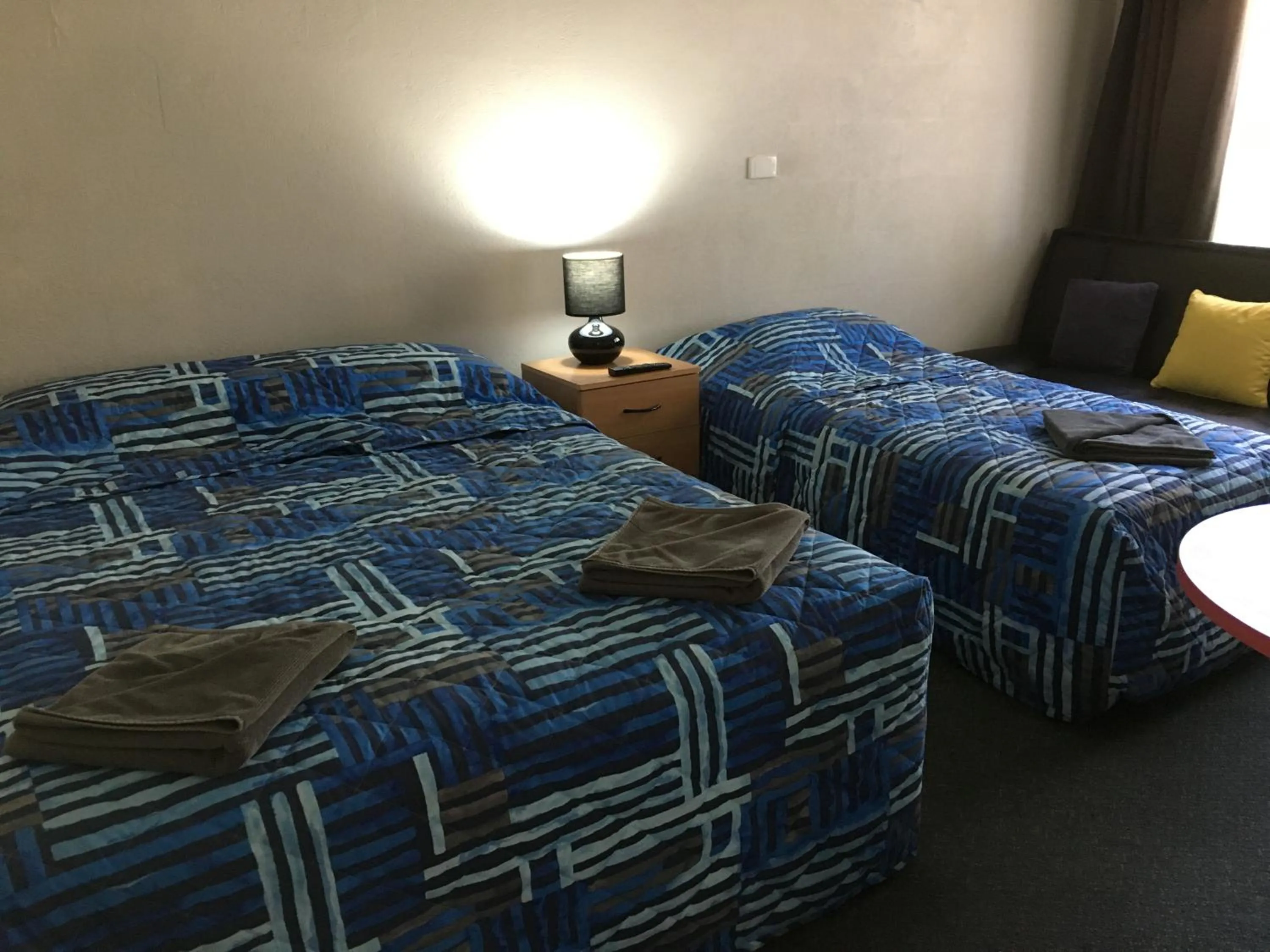Photo of the whole room, Bed in Hello Adelaide Motel and Apartments