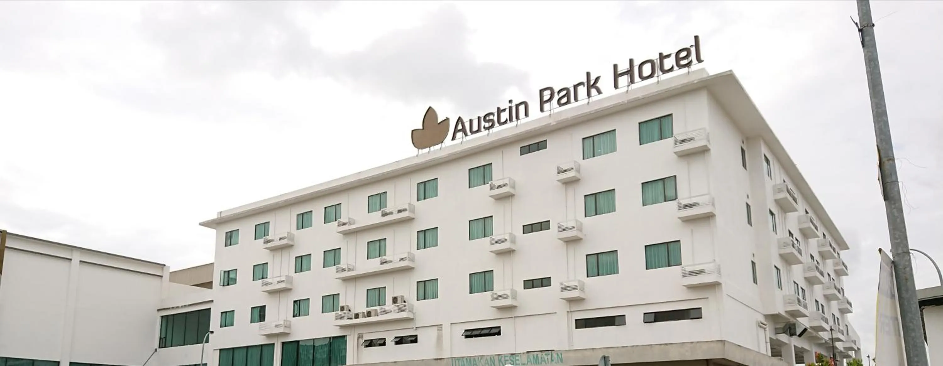 Property building in Austin Park Hotel