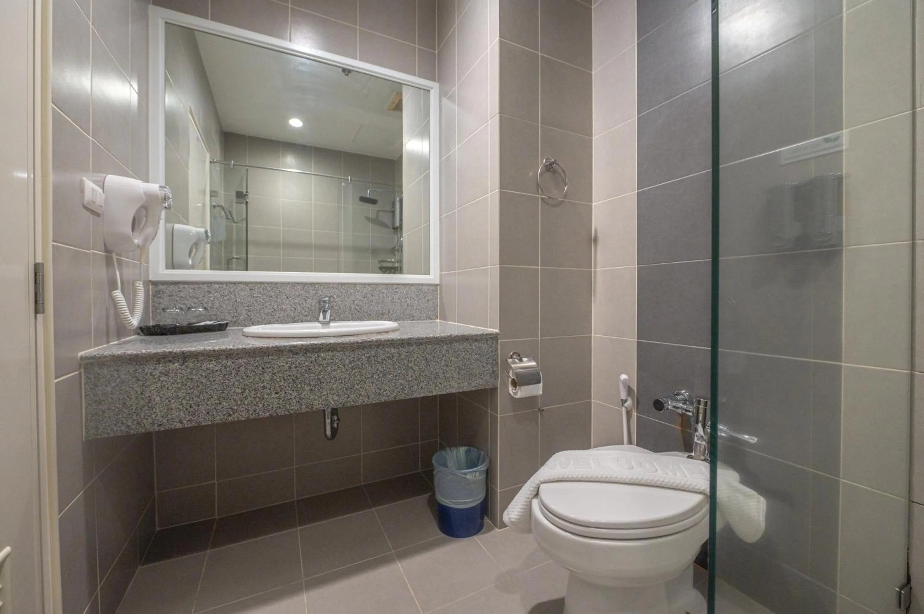 Shower in Eco Hotel by Thammasat