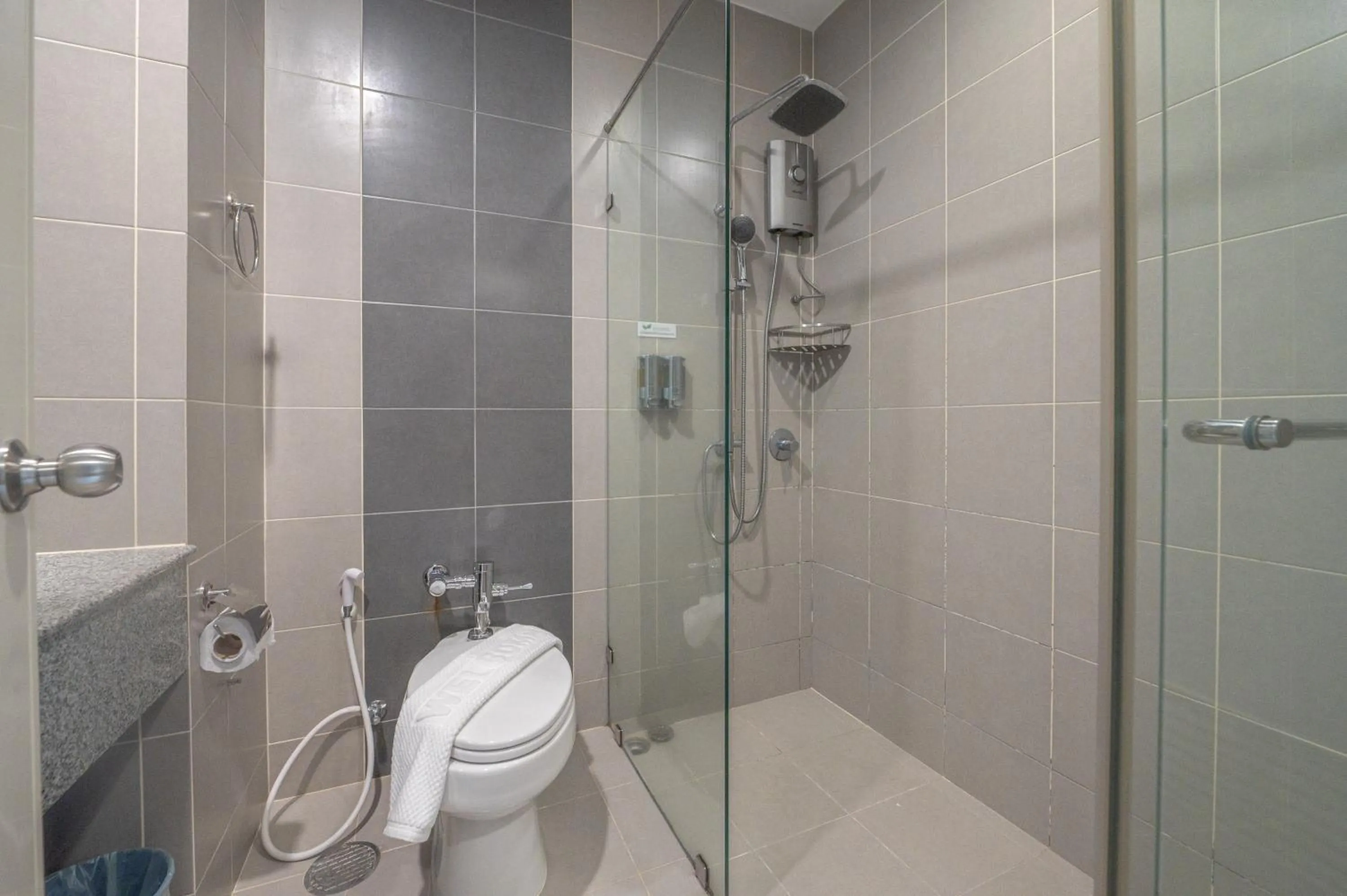 Shower in Eco Hotel by Thammasat