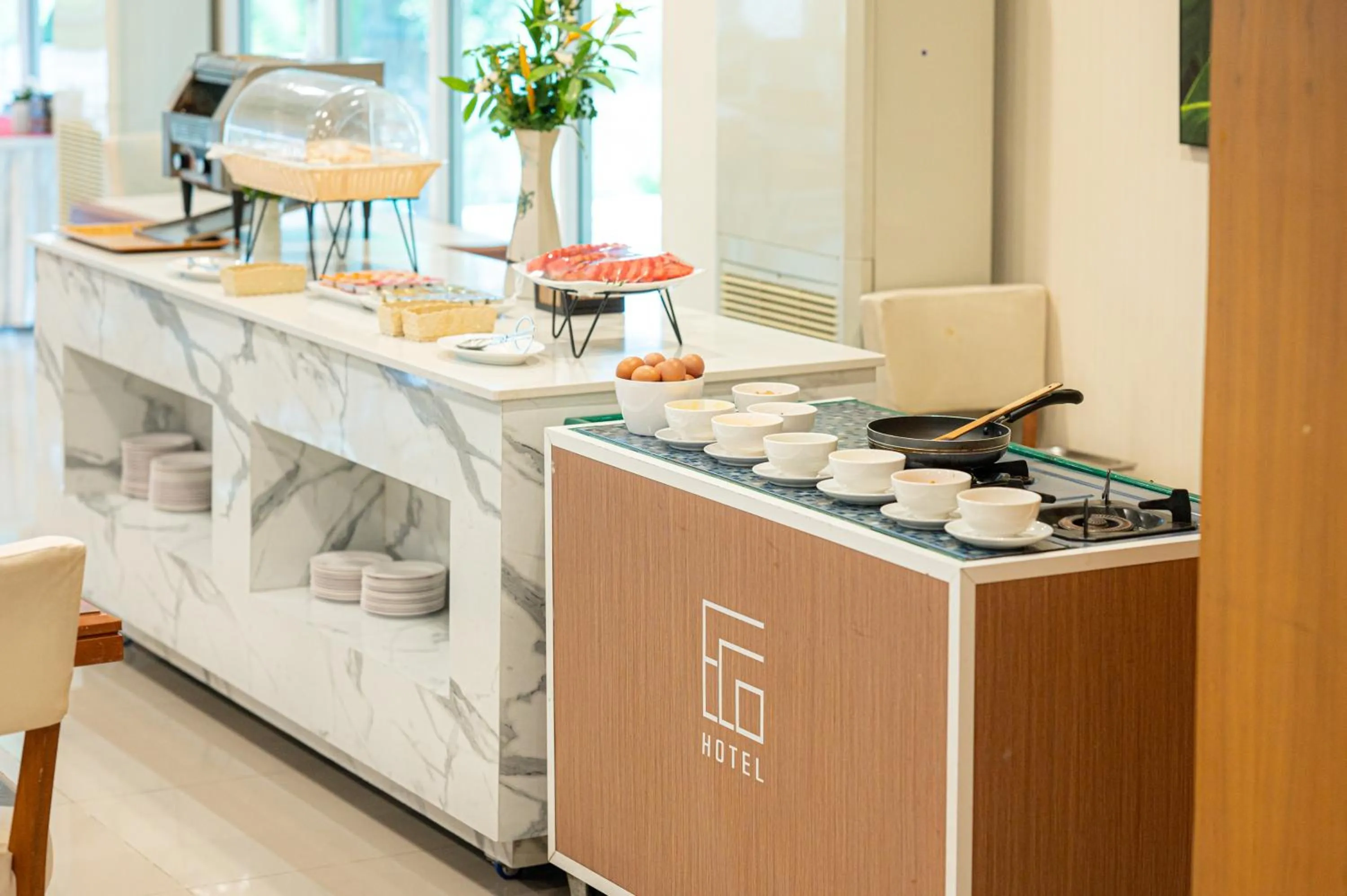 Food and drinks in Eco Hotel by Thammasat