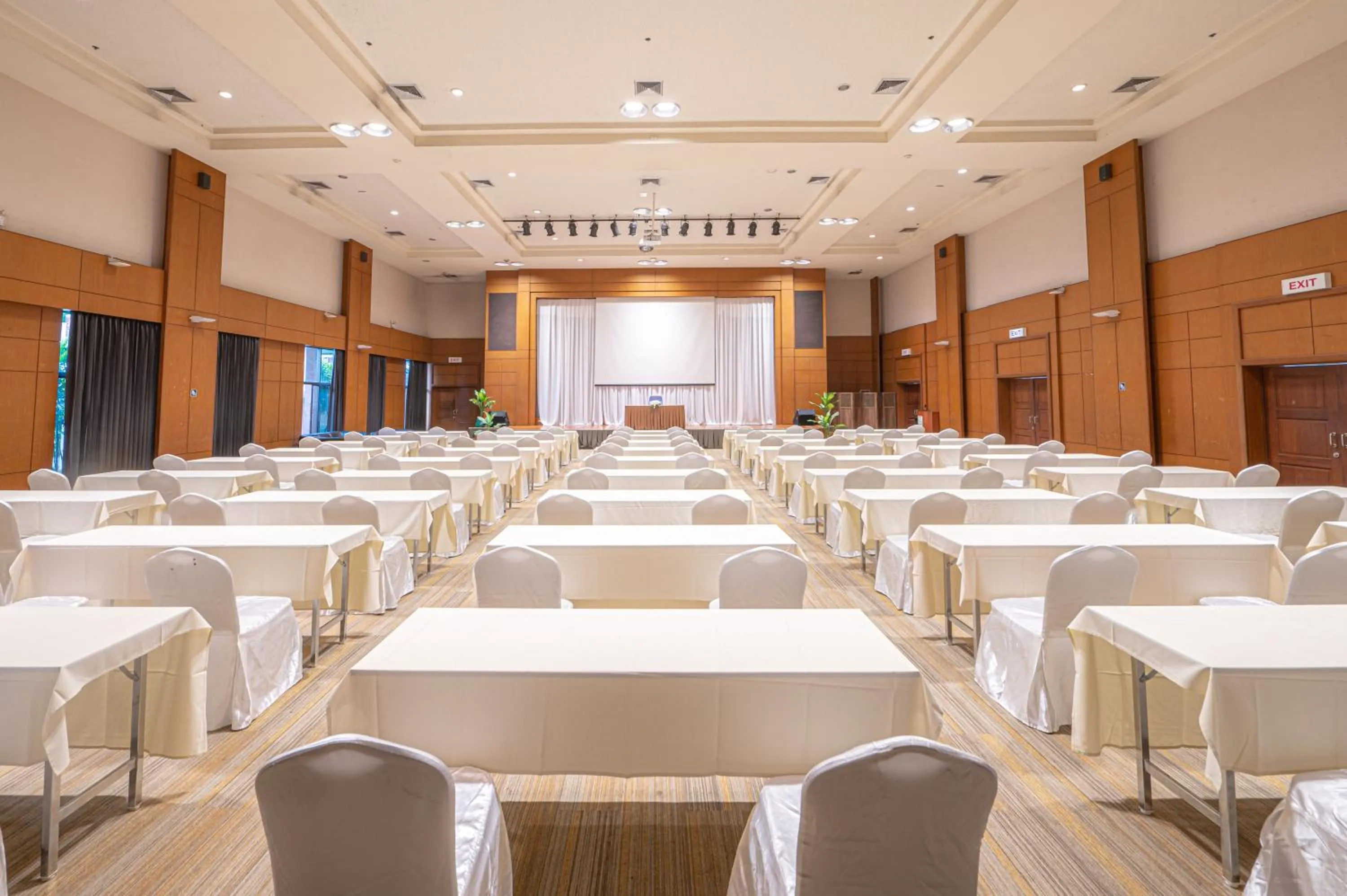 Meeting/conference room in Eco Hotel by Thammasat