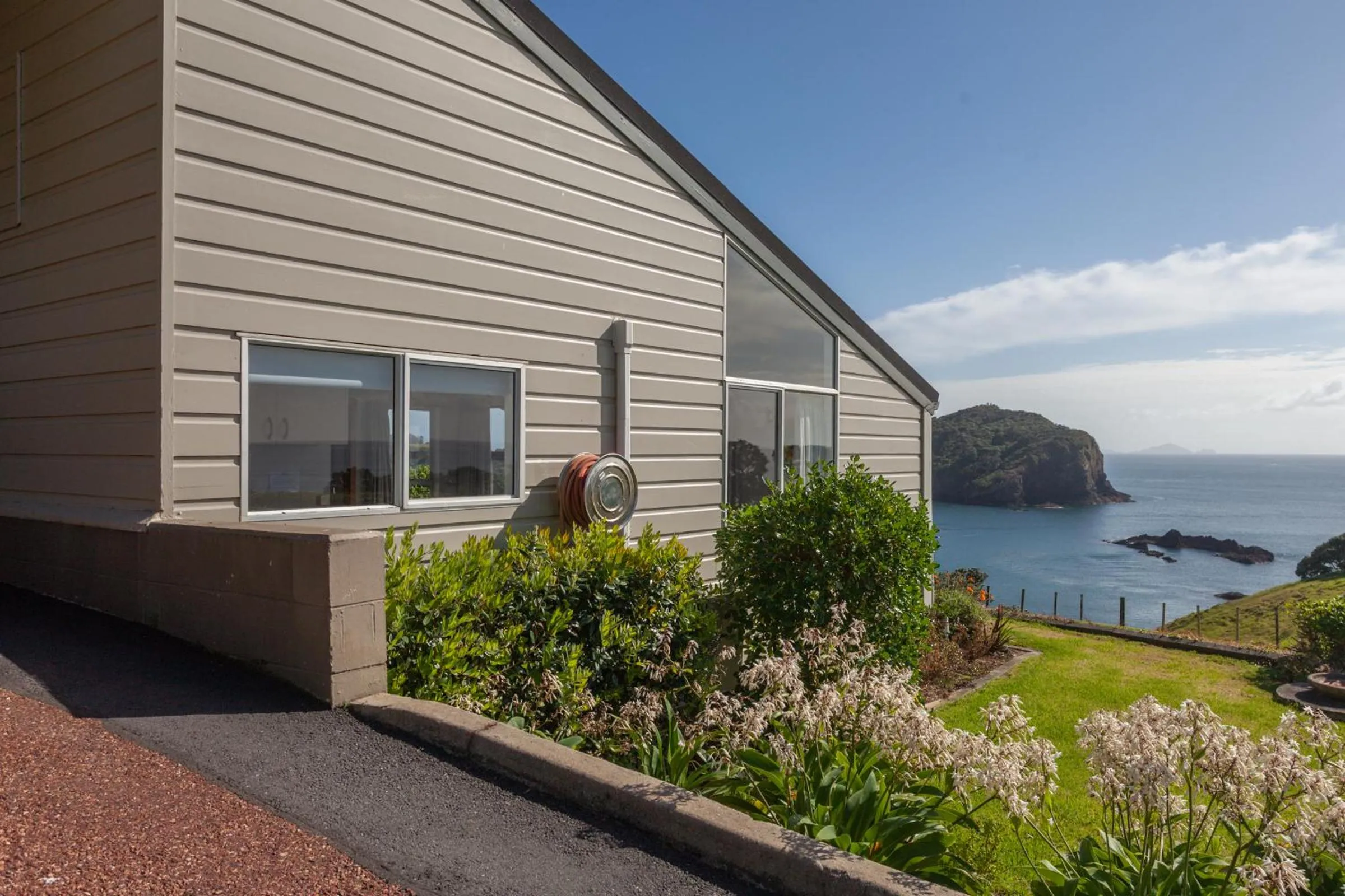 Pacific Rendezvous Resort