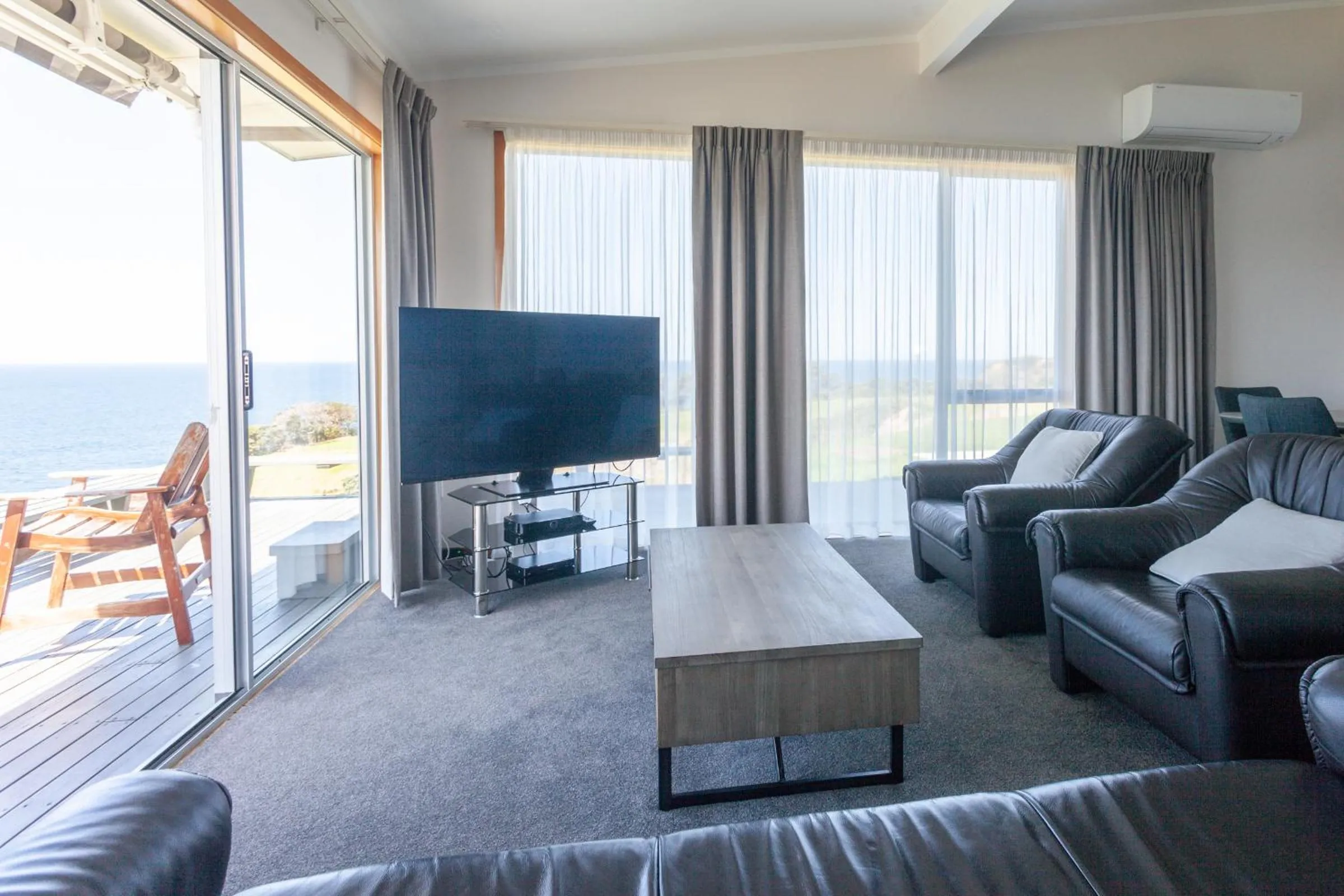 Pacific Rendezvous Resort