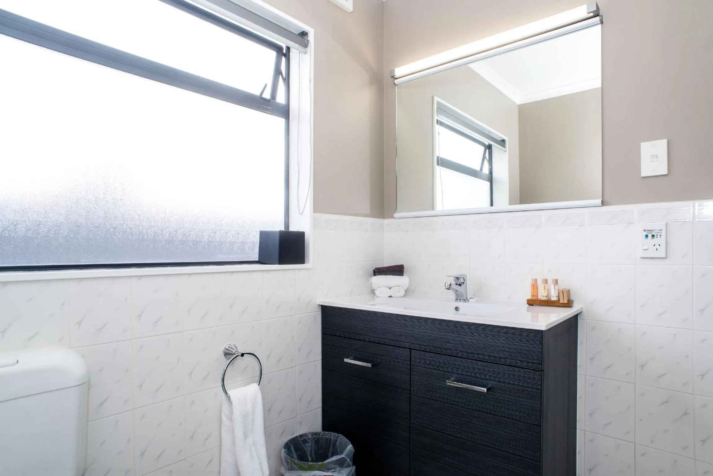 White Heron Motor Lodge