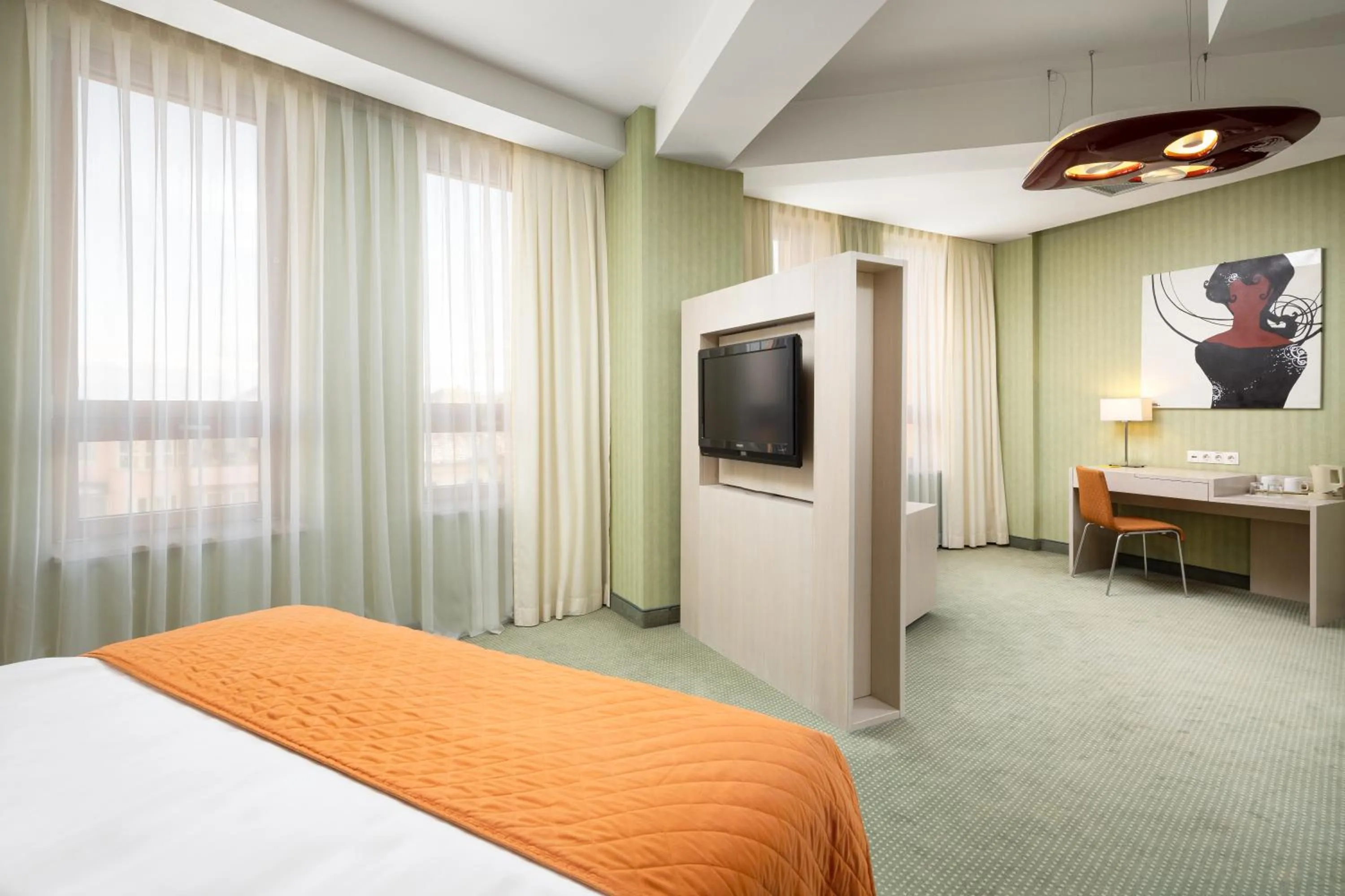 Bedroom, Bed in Hotel Golden Tulip Ana Tower Sibiu