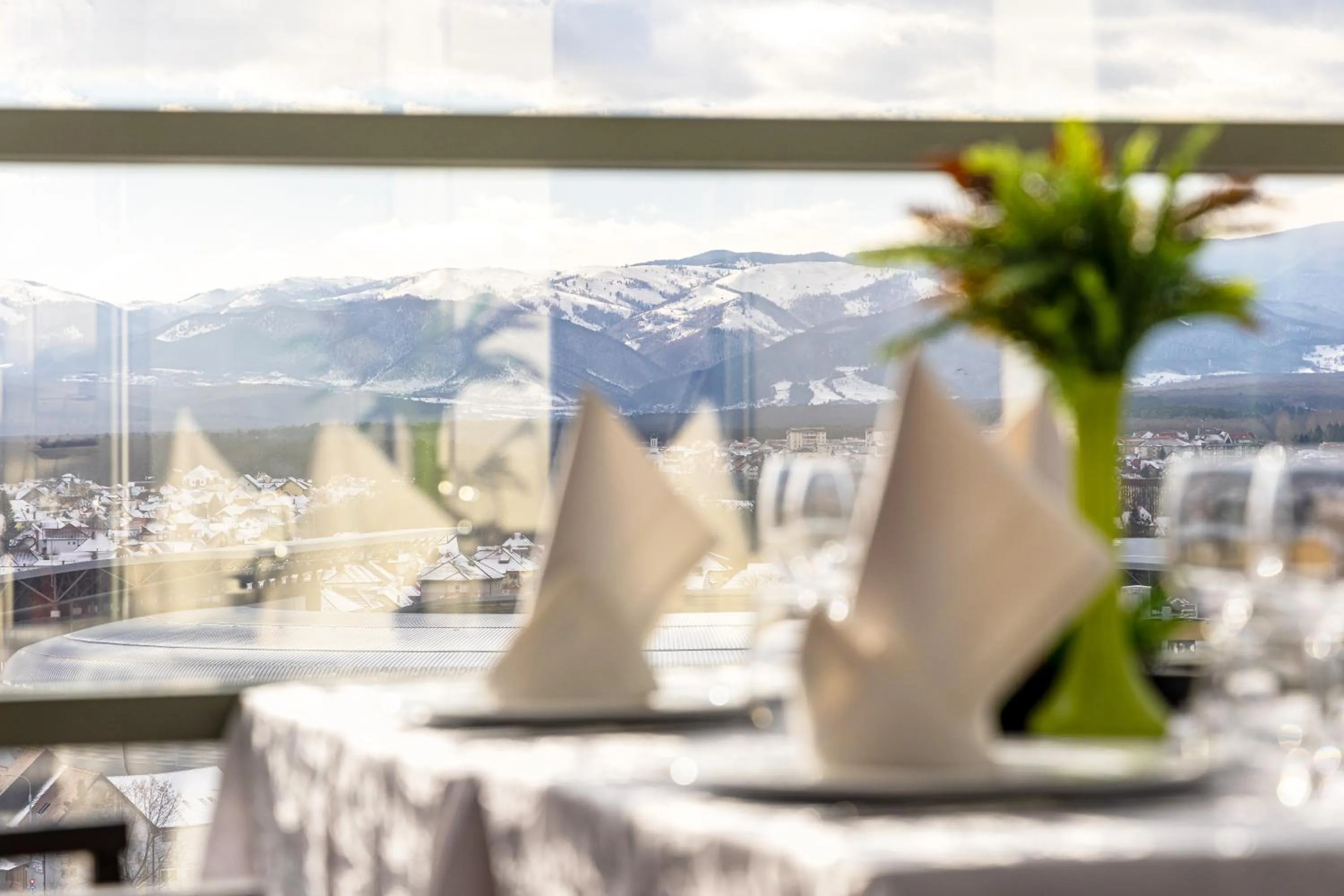 Restaurant/places to eat in Hotel Golden Tulip Ana Tower Sibiu