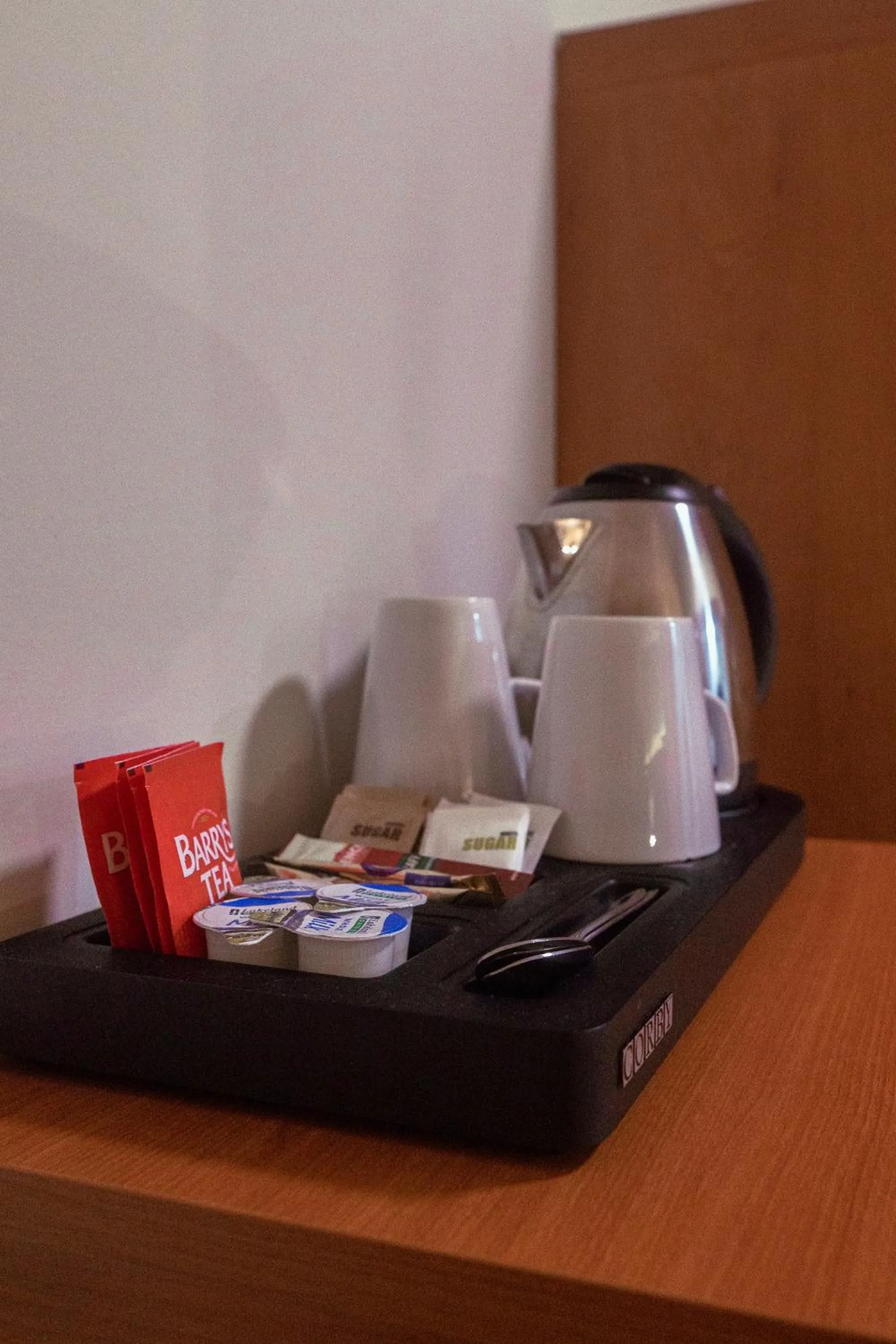 Coffee/tea facilities in Uppercross House Hotel