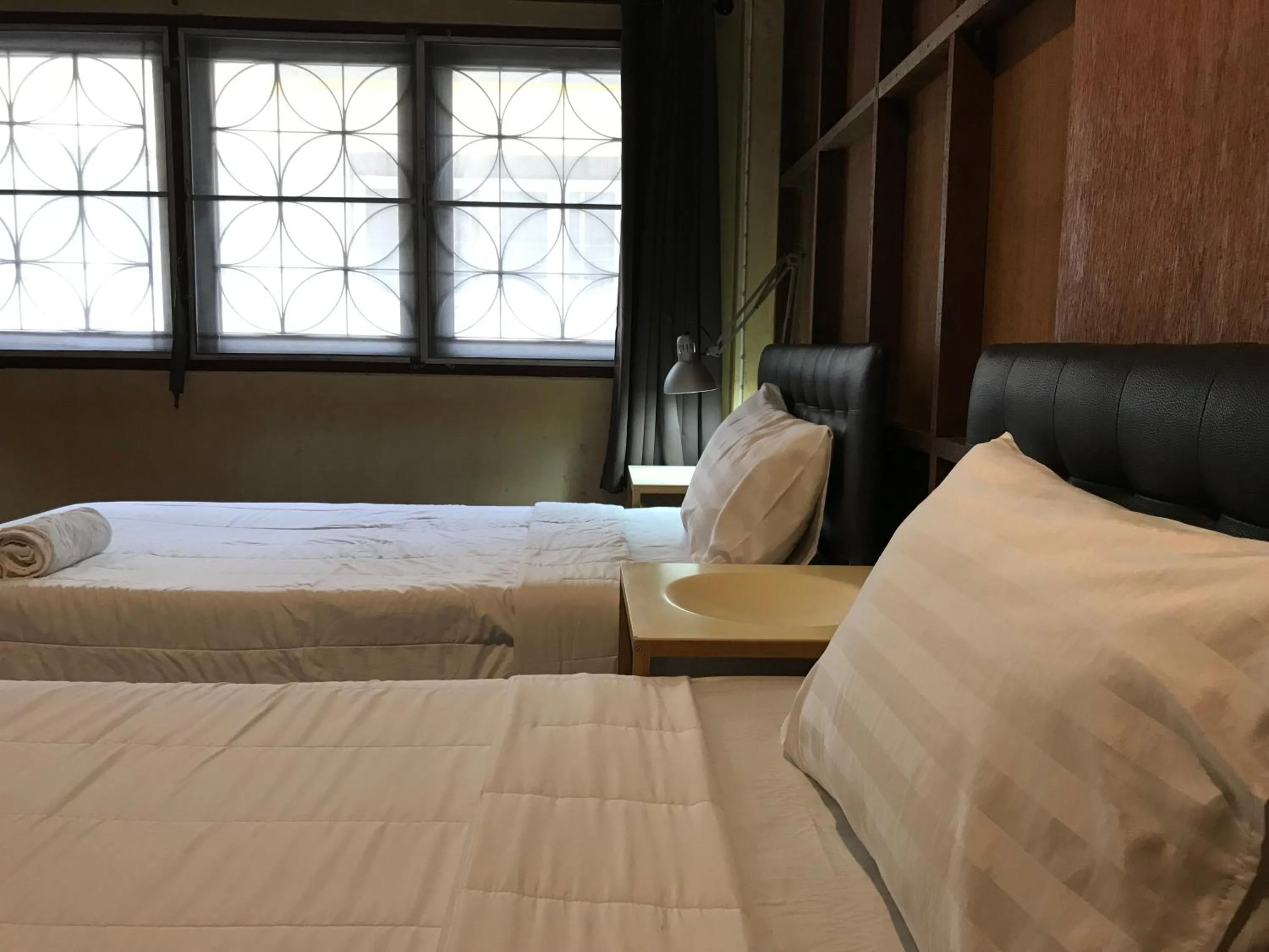 Bed in Boundary Hostel and Cafe