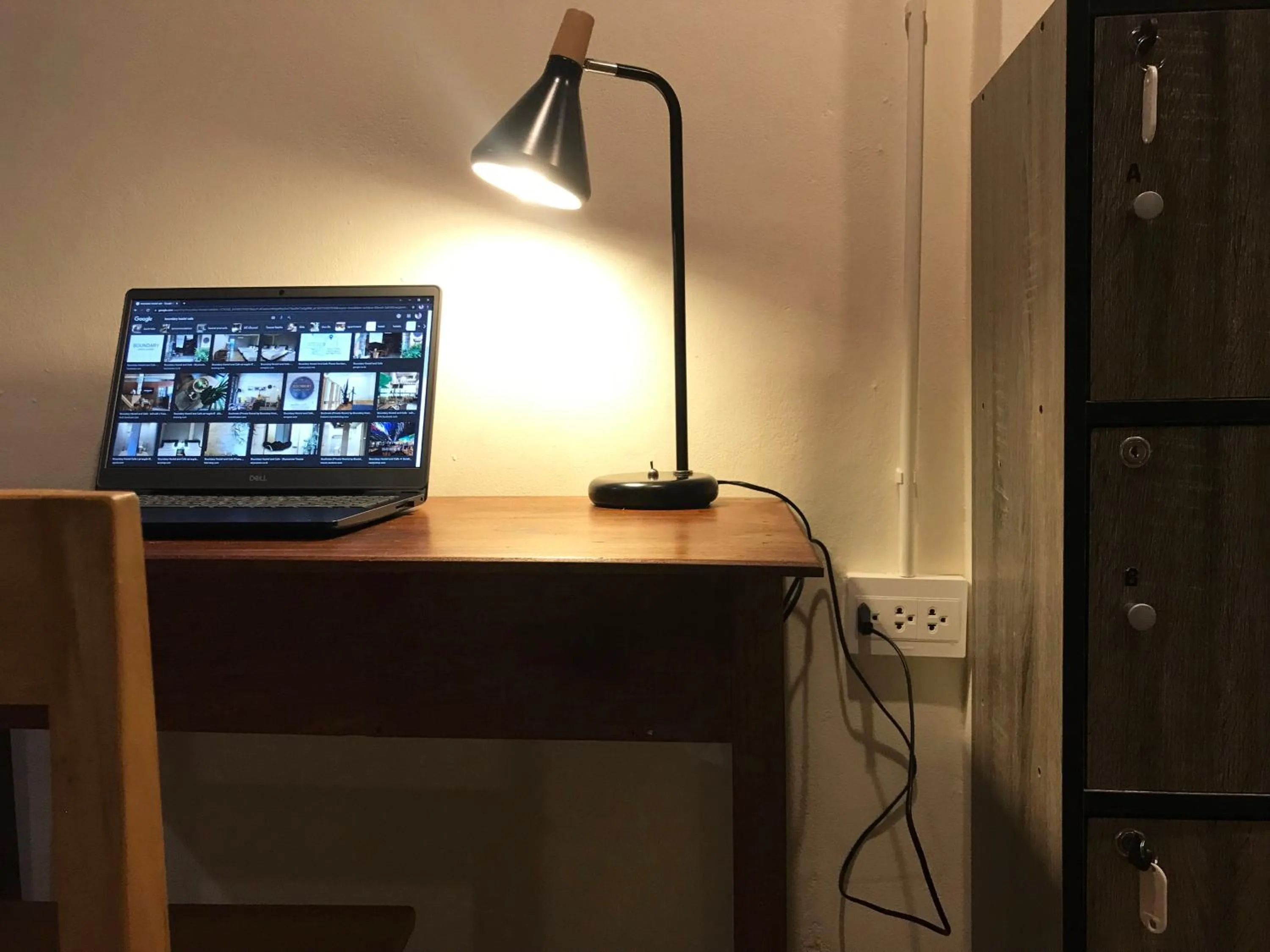 Boundary Hostel and Cafe