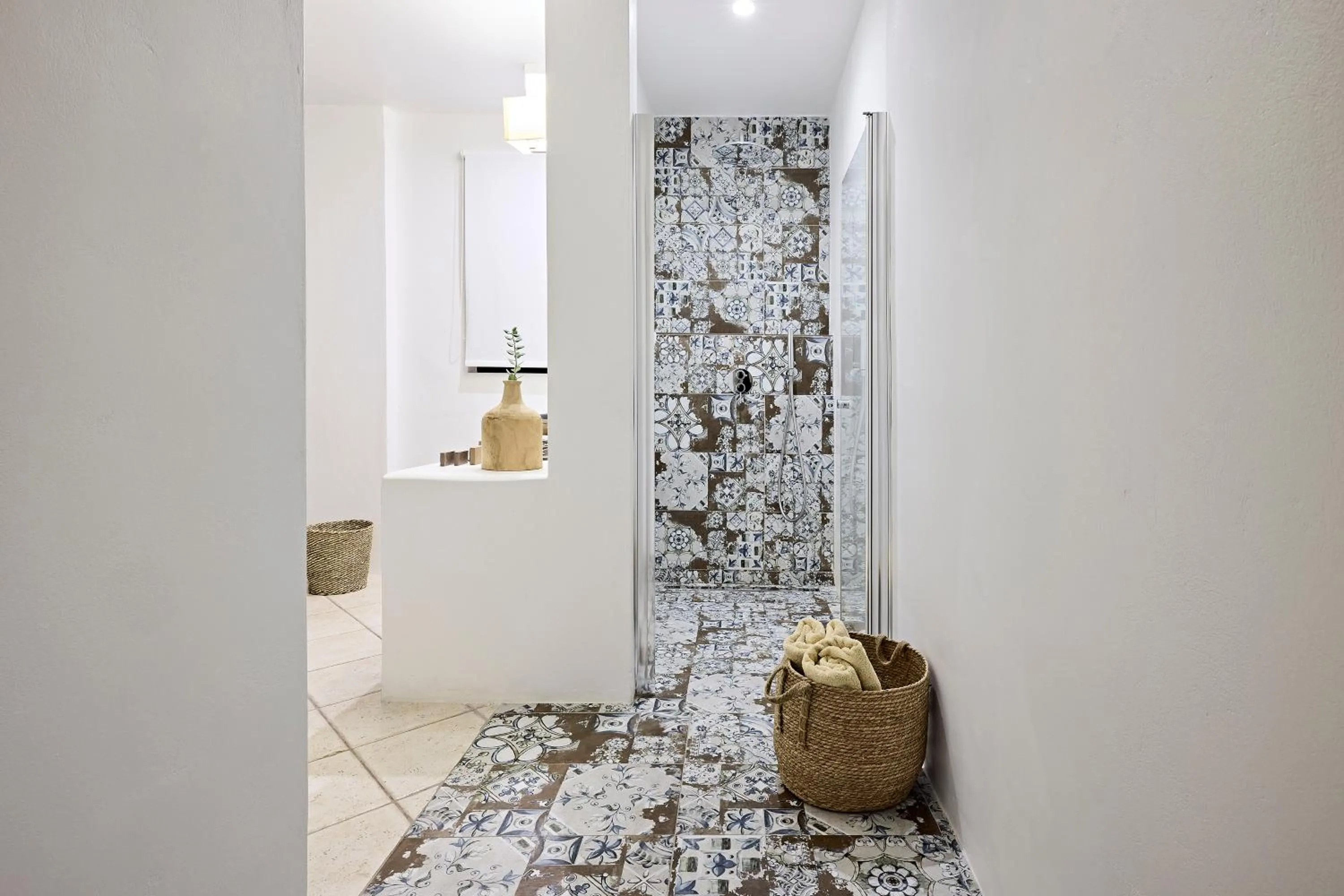 Shower in Santa Maria Village Resort & Spa