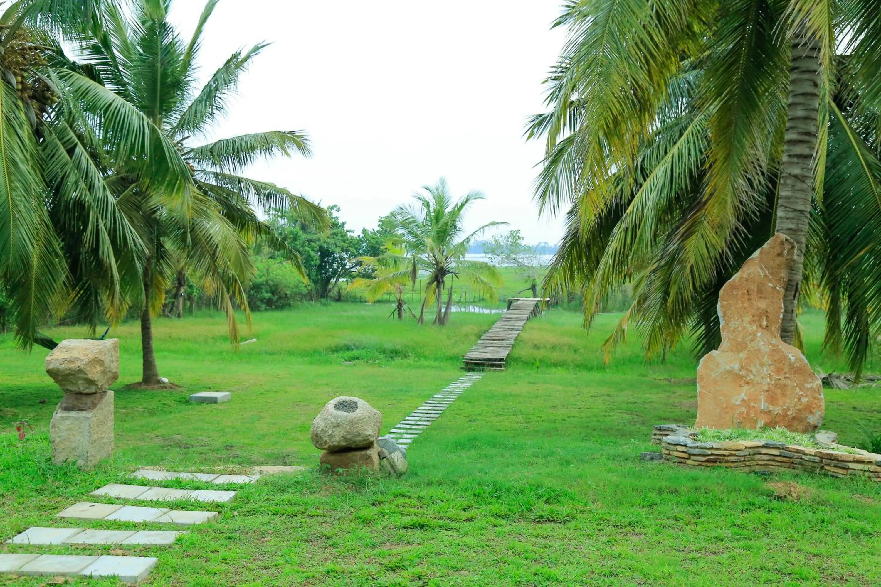 Garden in Tara Watergate
