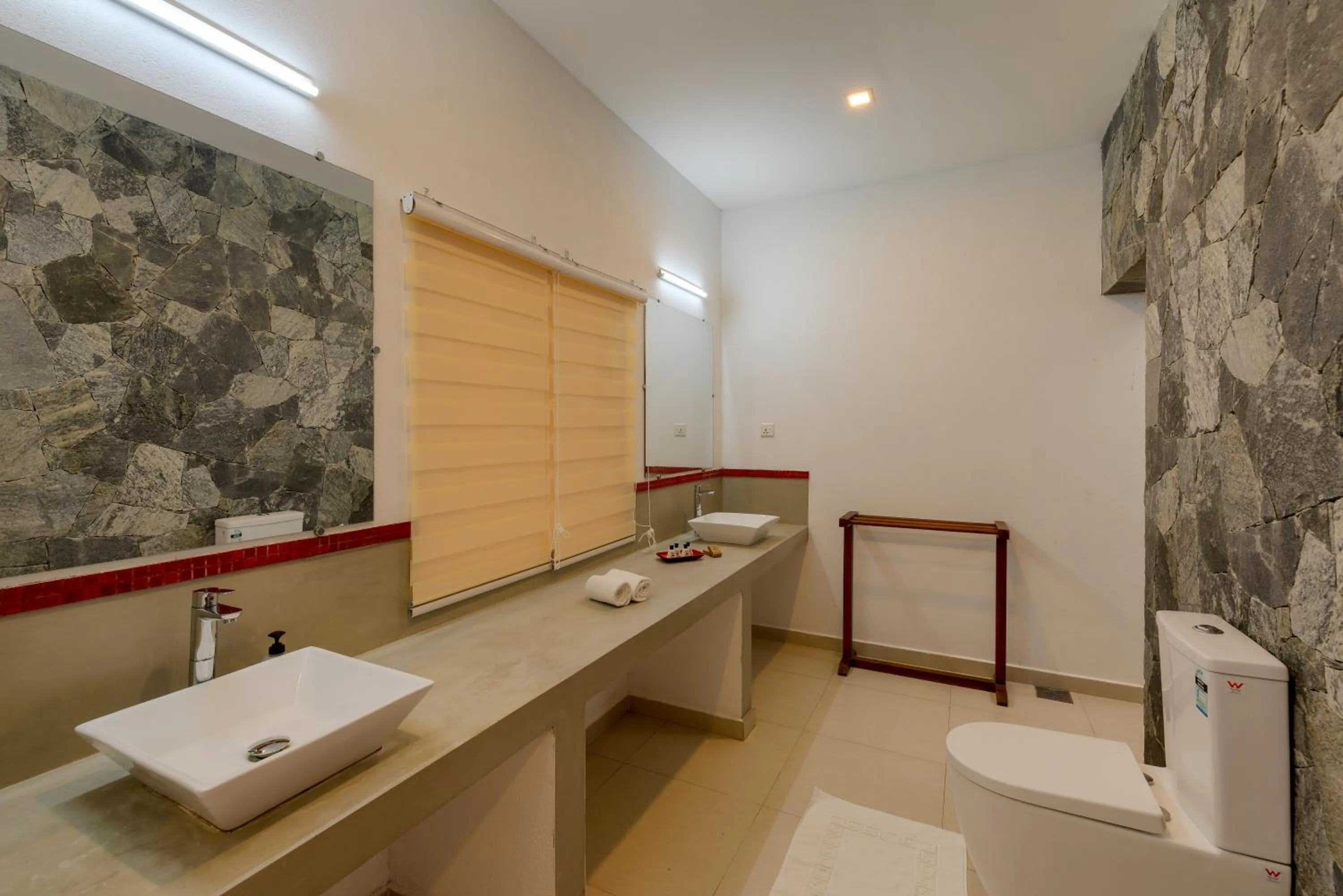 Bathroom in Tara Watergate