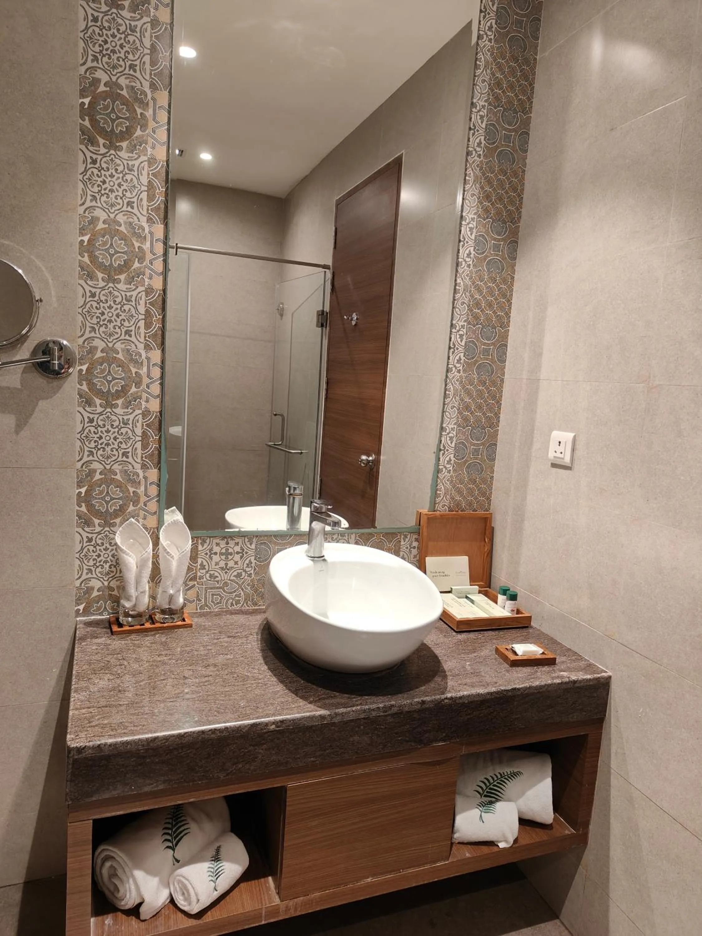 Shower in The Fern Sattva Resort, Dwarka